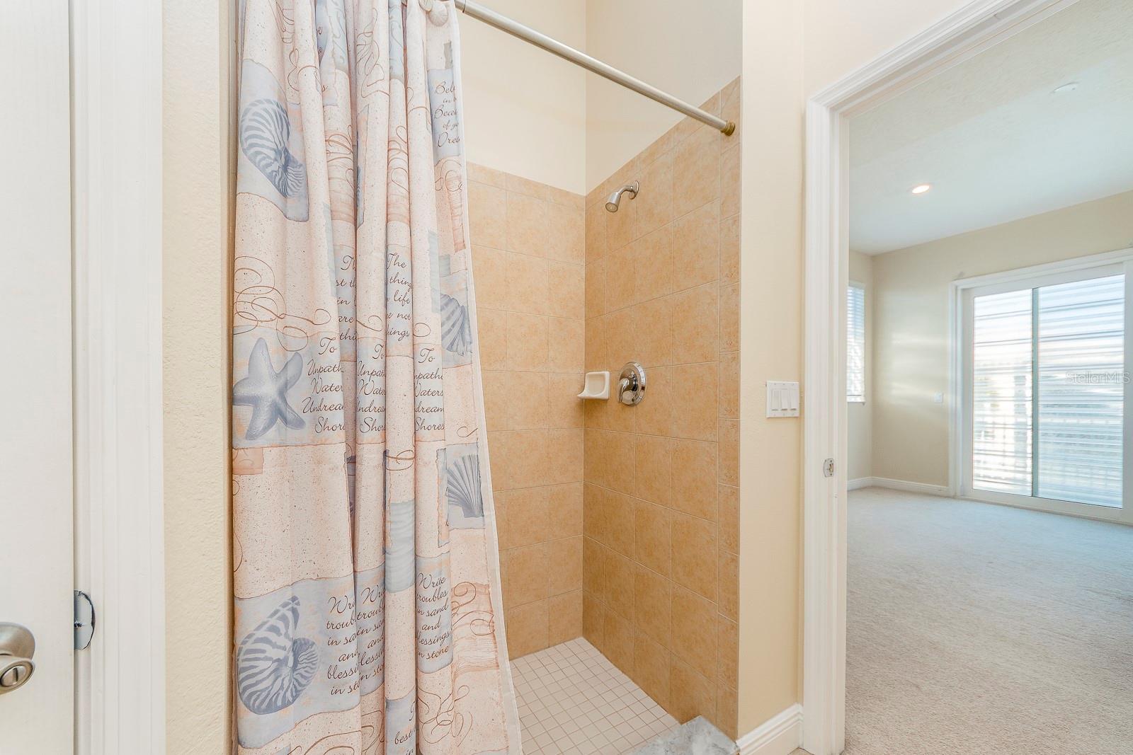 Image 24 of 27 For 10639 Hatteras Drive