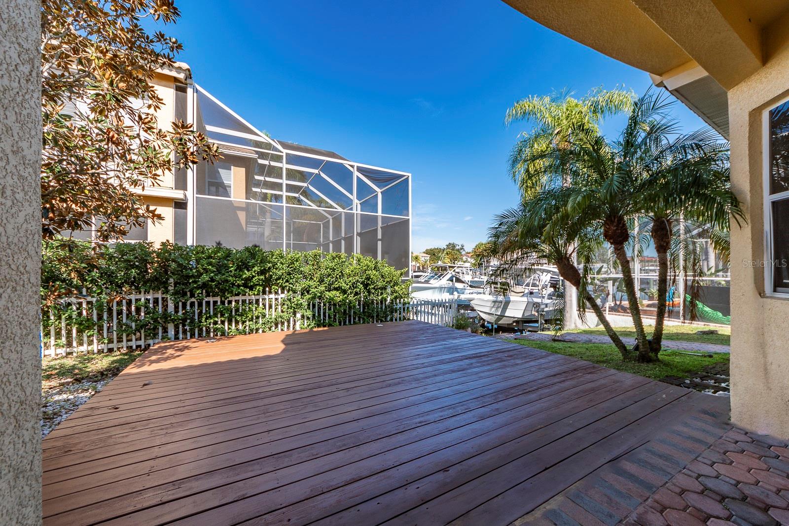 Image 25 of 27 For 10639 Hatteras Drive