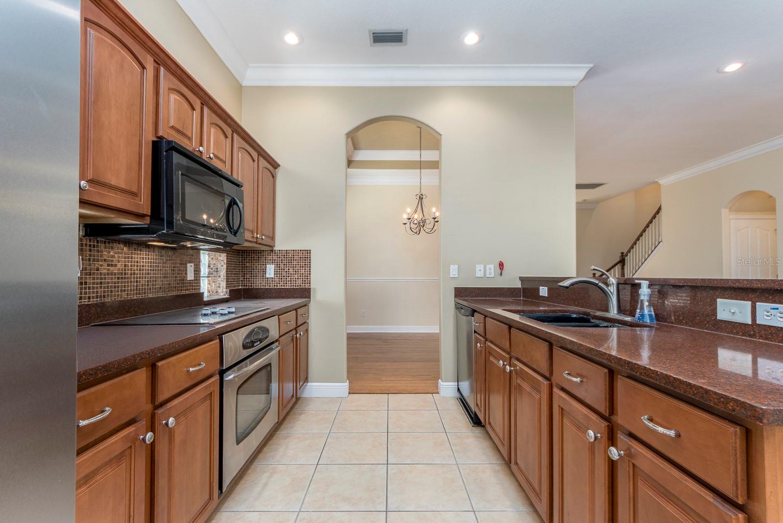 Image 7 of 27 For 10639 Hatteras Drive