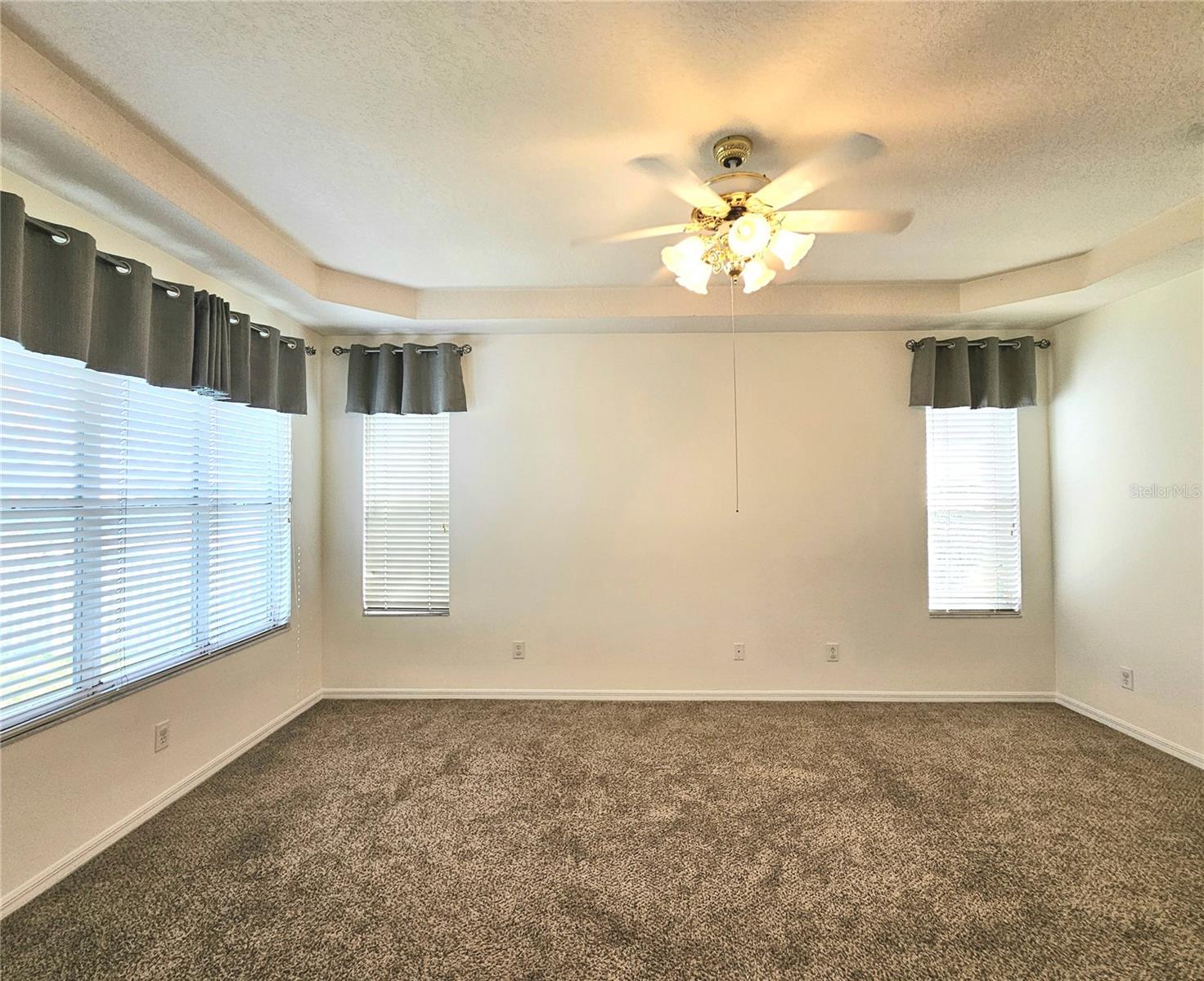 Image 15 of 30 For 7209 Colonial Lake Drive