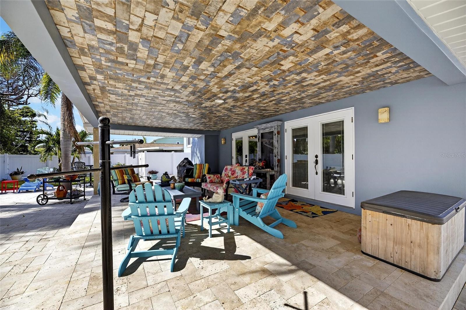 Image 11 of 98 For 931 Gulf Boulevard