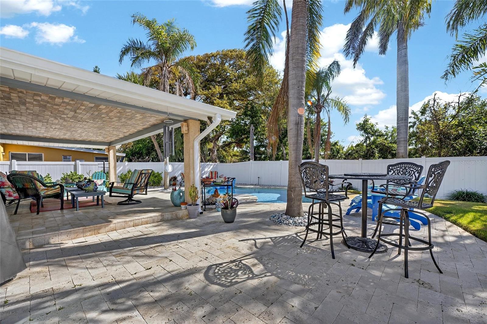 Image 16 of 98 For 931 Gulf Boulevard