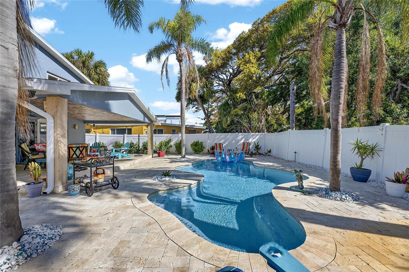 Image 18 of 98 For 931 Gulf Boulevard