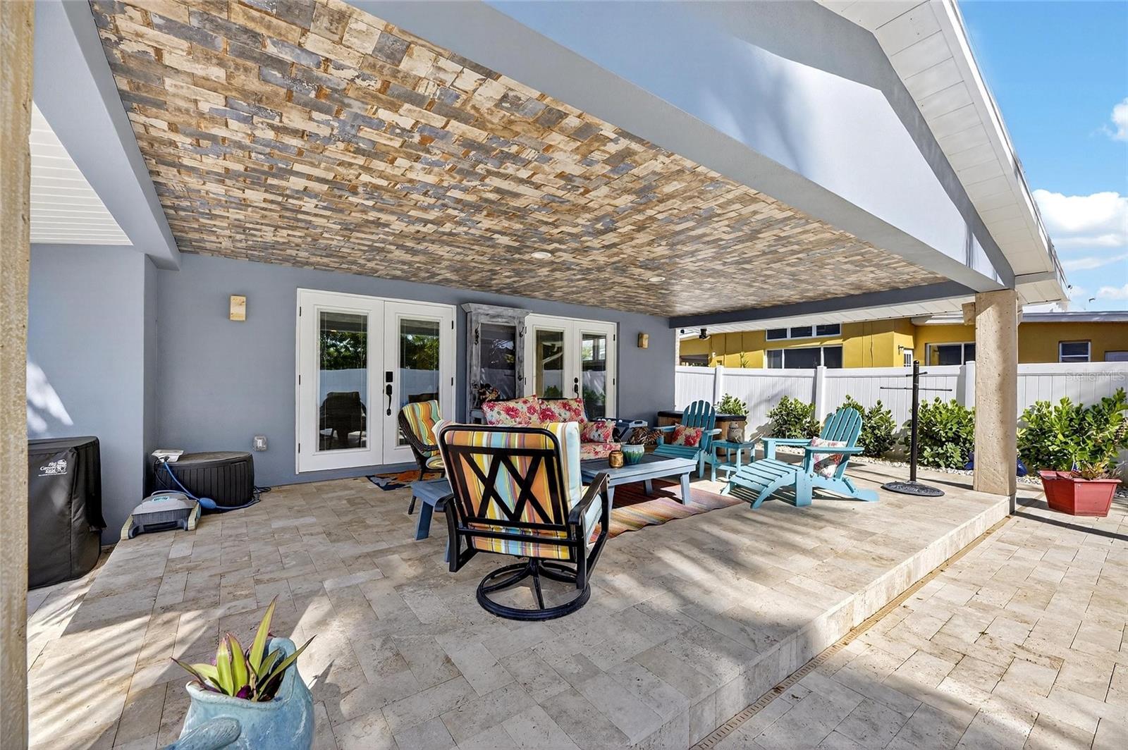 Image 19 of 98 For 931 Gulf Boulevard