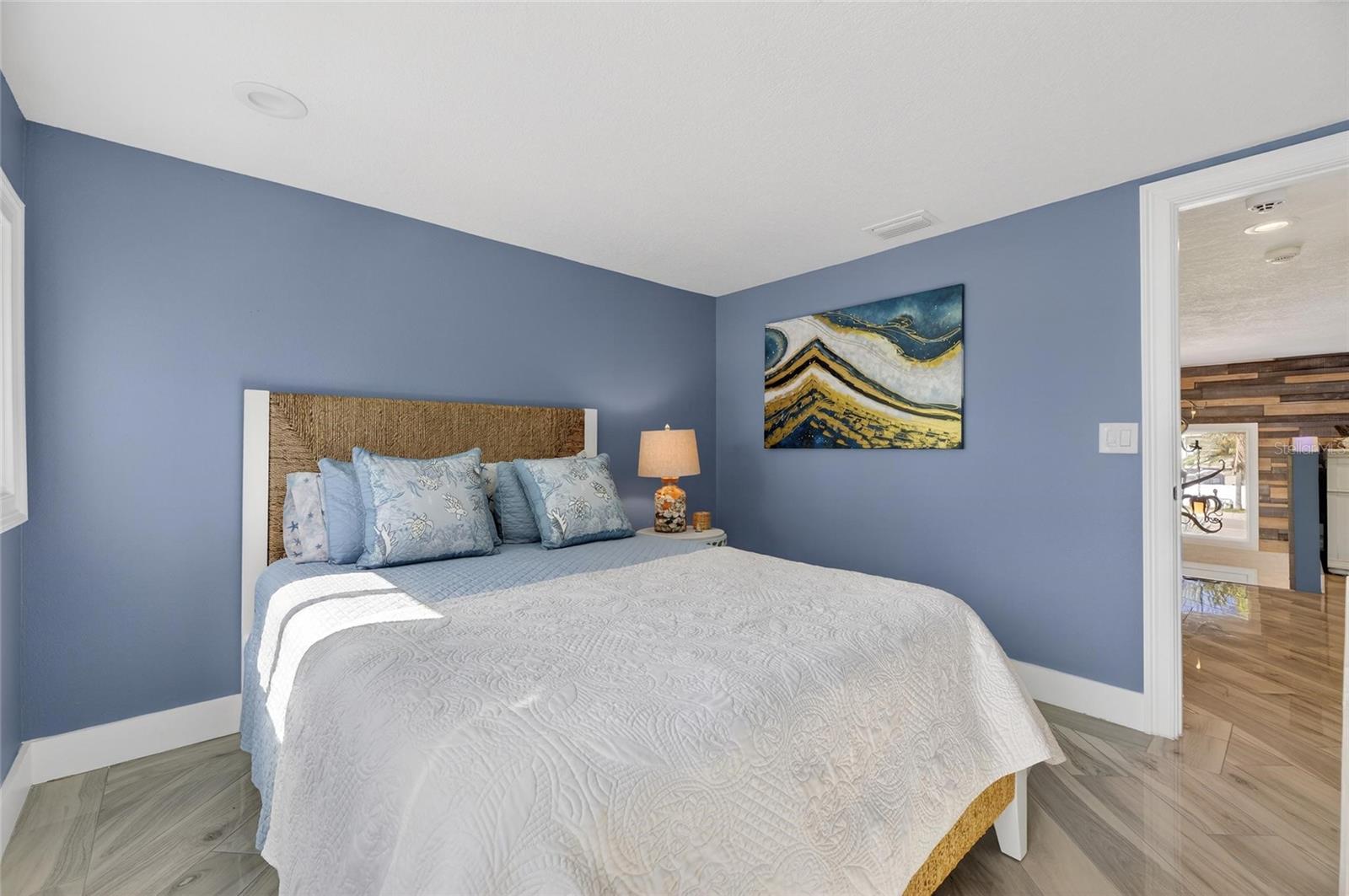 Image 24 of 98 For 931 Gulf Boulevard