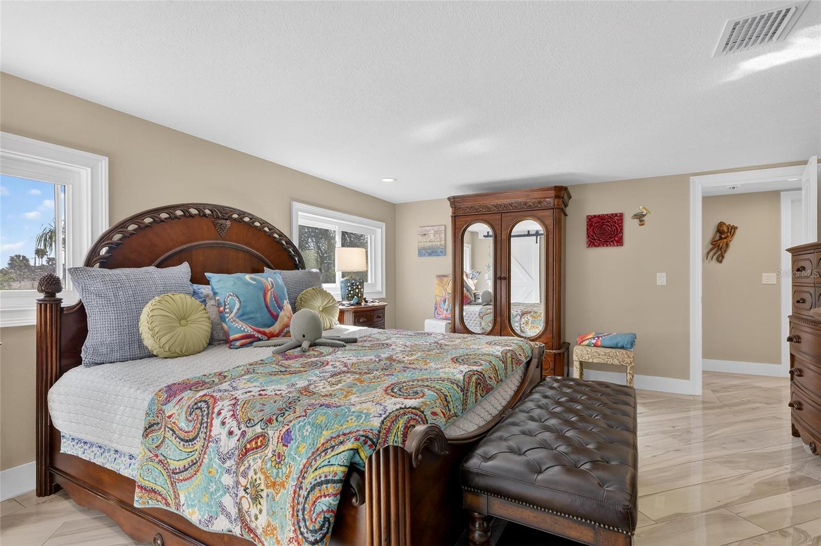 Image 29 of 98 For 931 Gulf Boulevard