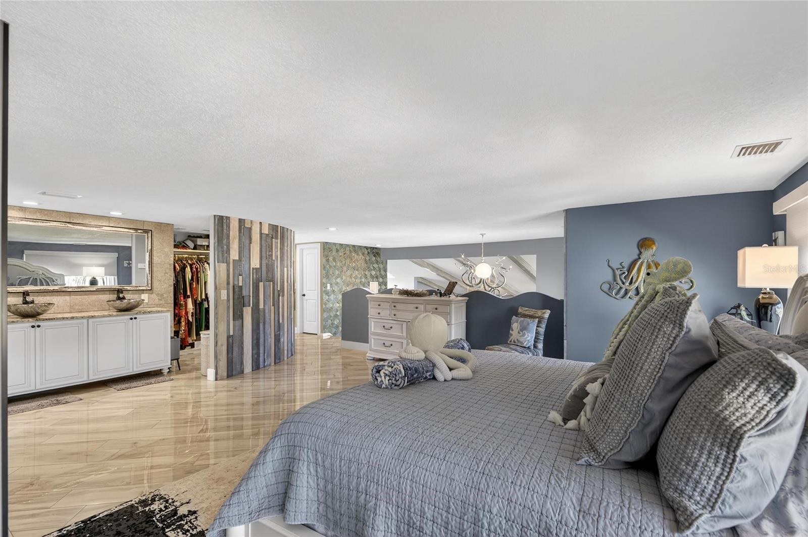 Image 36 of 98 For 931 Gulf Boulevard