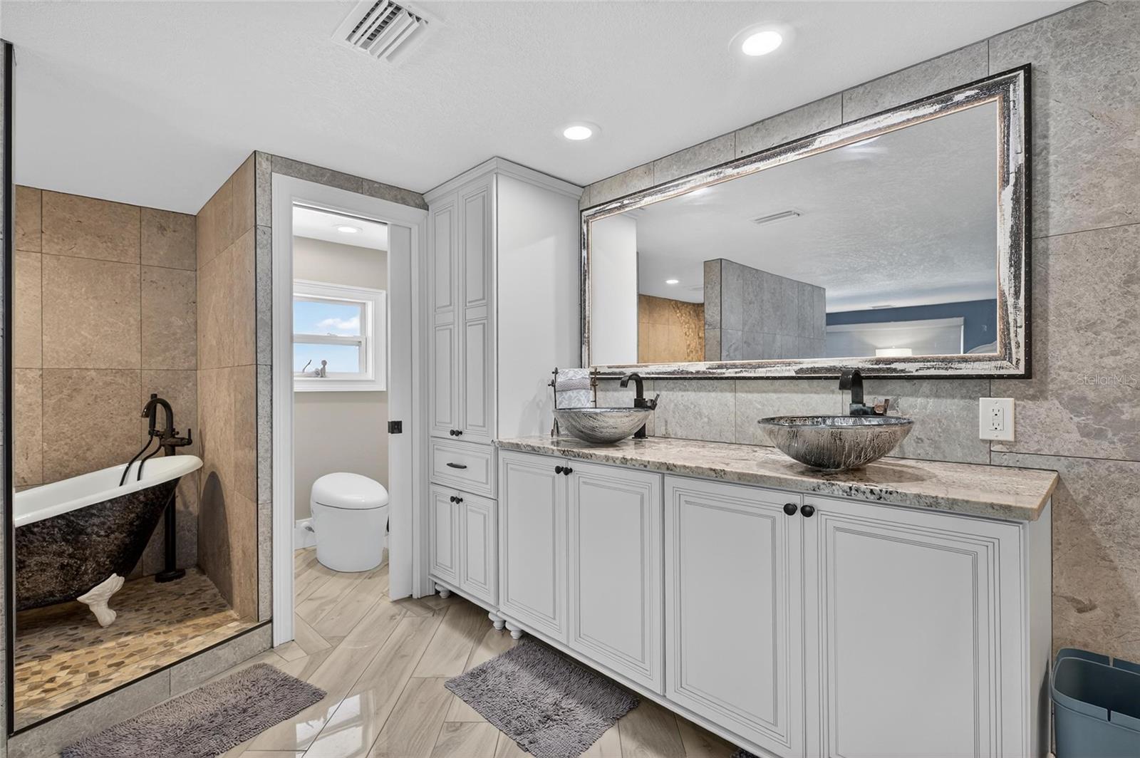 Image 39 of 98 For 931 Gulf Boulevard