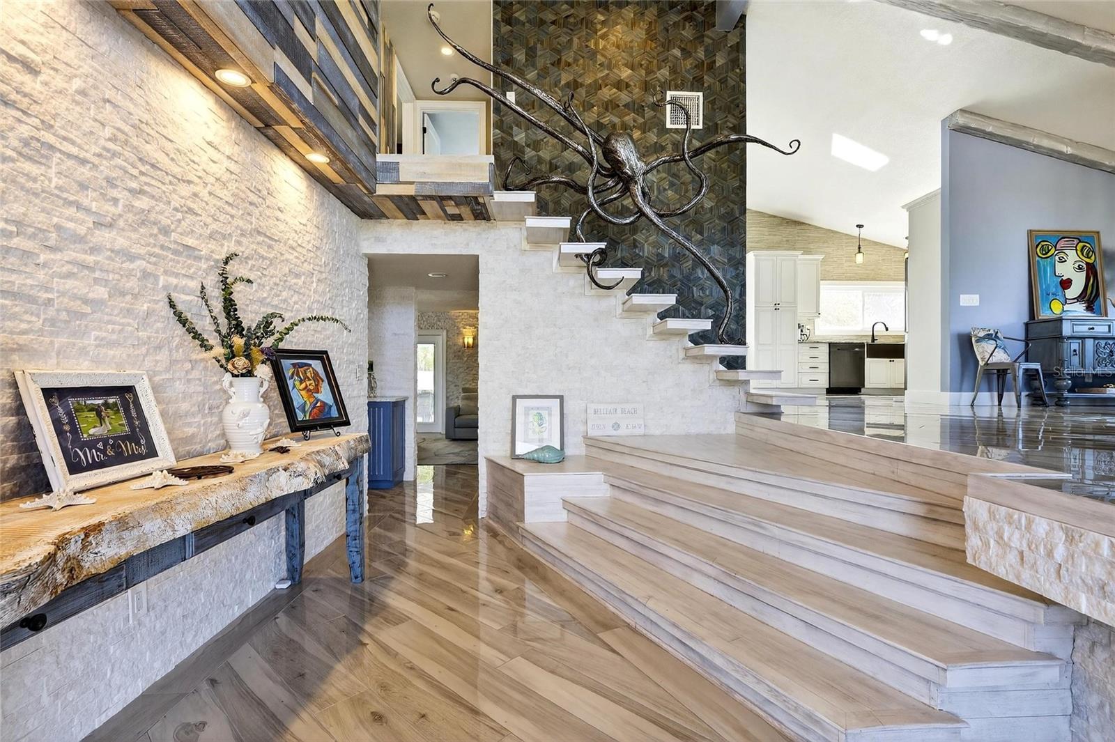 Image 6 of 98 For 931 Gulf Boulevard