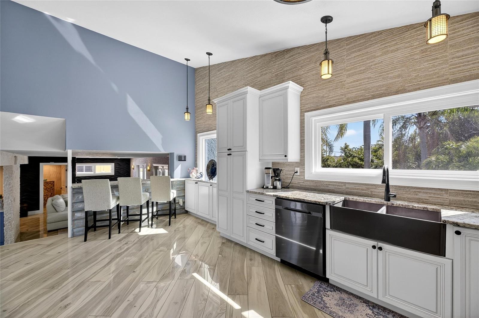 Image 63 of 98 For 931 Gulf Boulevard