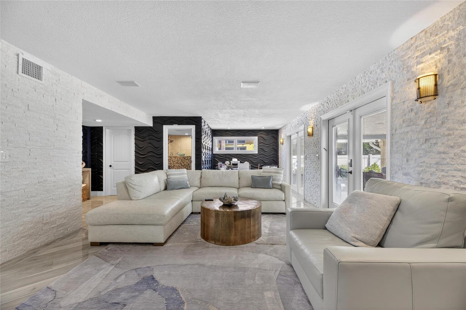 Image 78 of 98 For 931 Gulf Boulevard