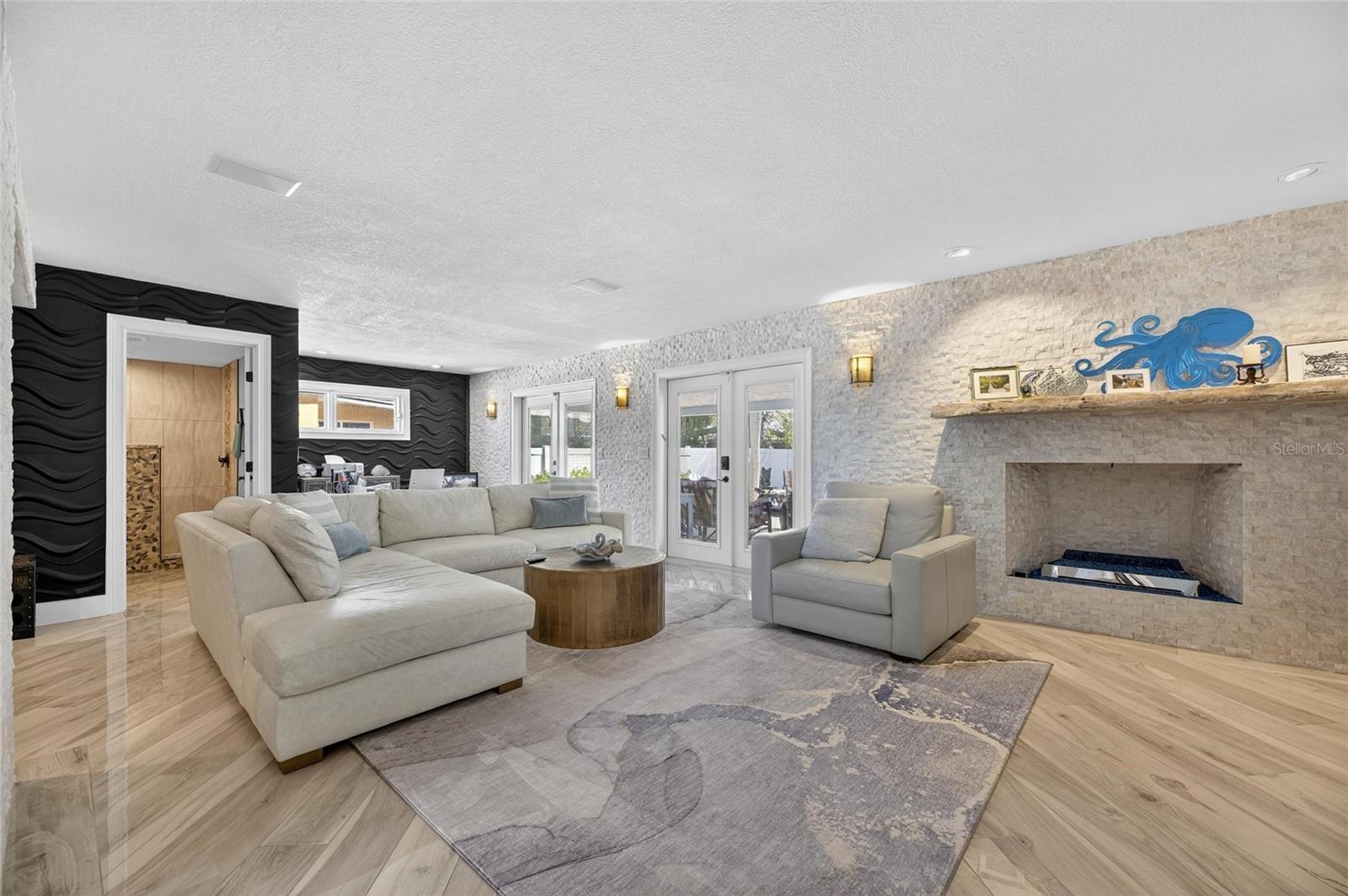 Image 80 of 98 For 931 Gulf Boulevard