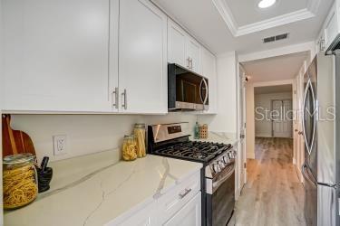 Image 15 of 39 For 6015 19th Street N 109