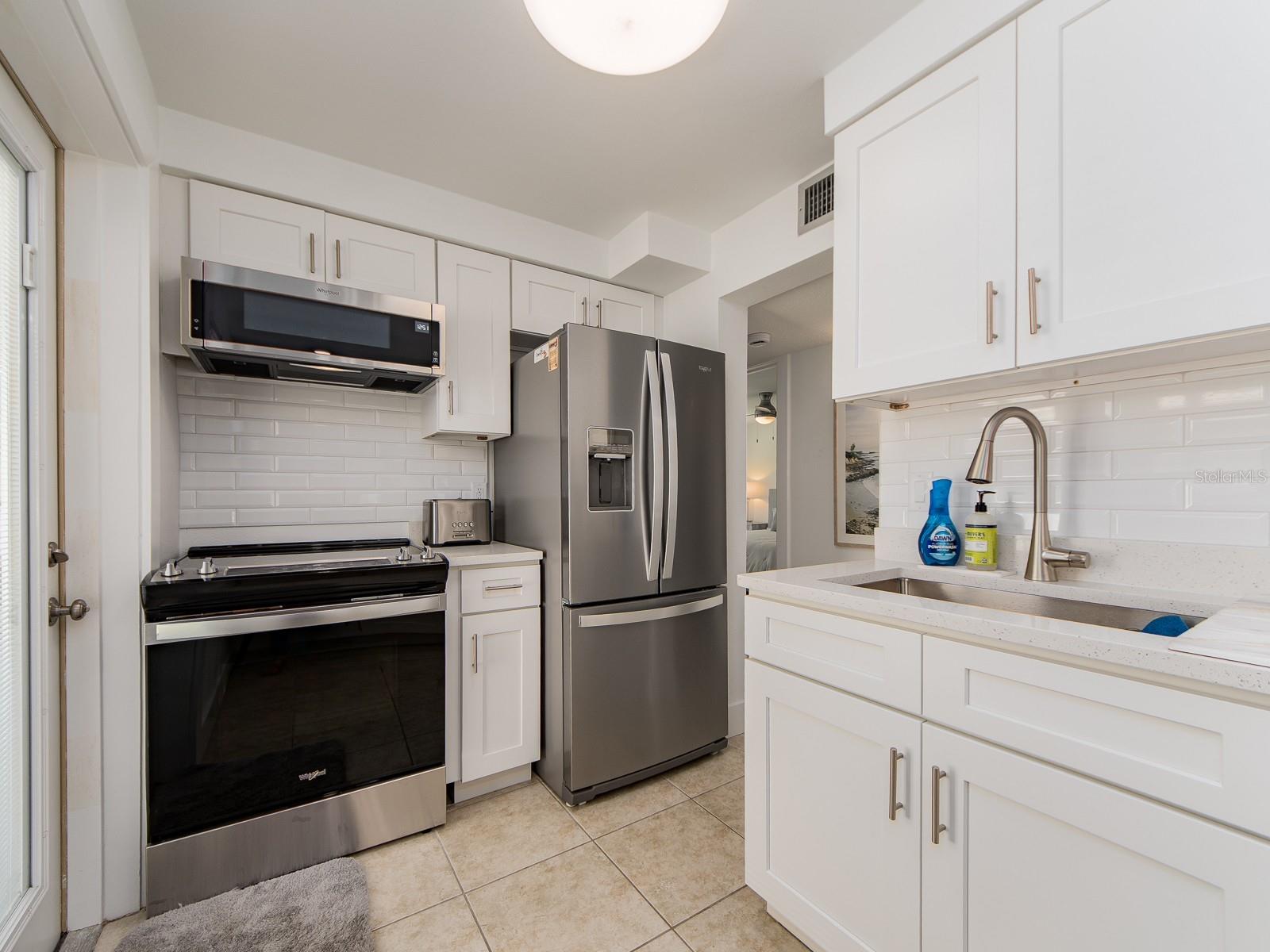 Image 10 of 37 For 241 Skiff Point 1