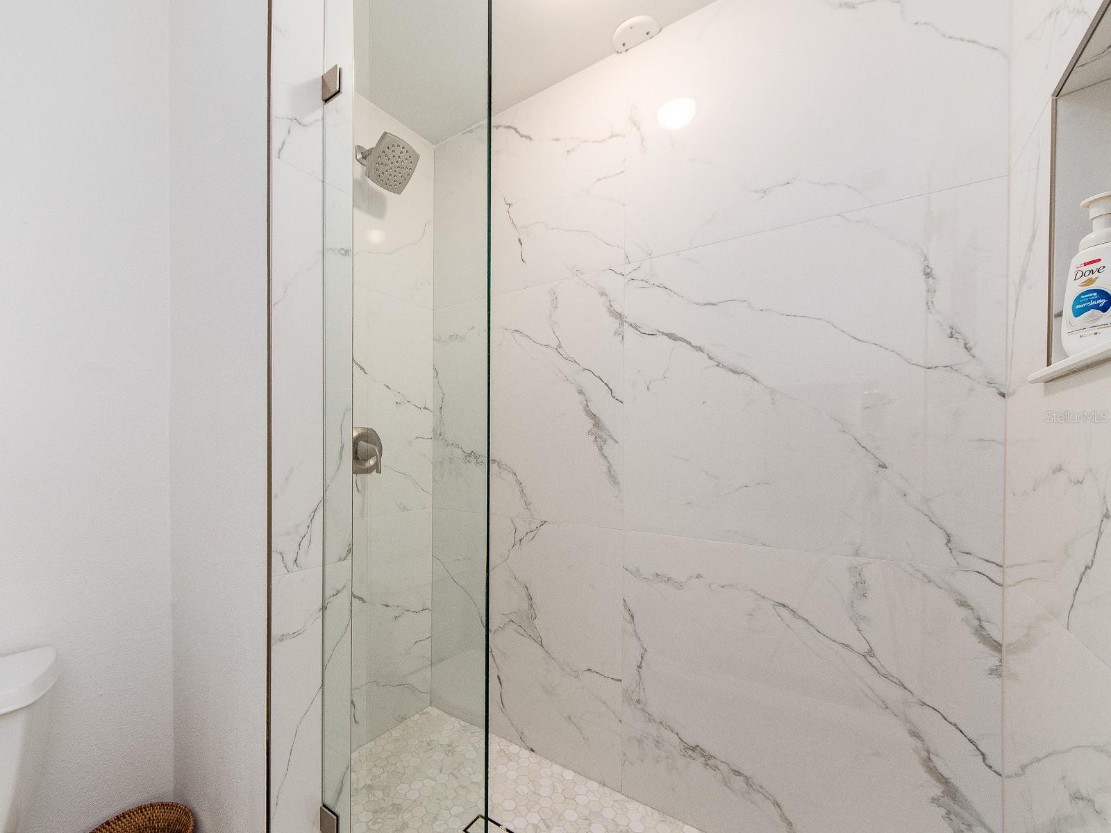 Image 17 of 37 For 241 Skiff Point 1