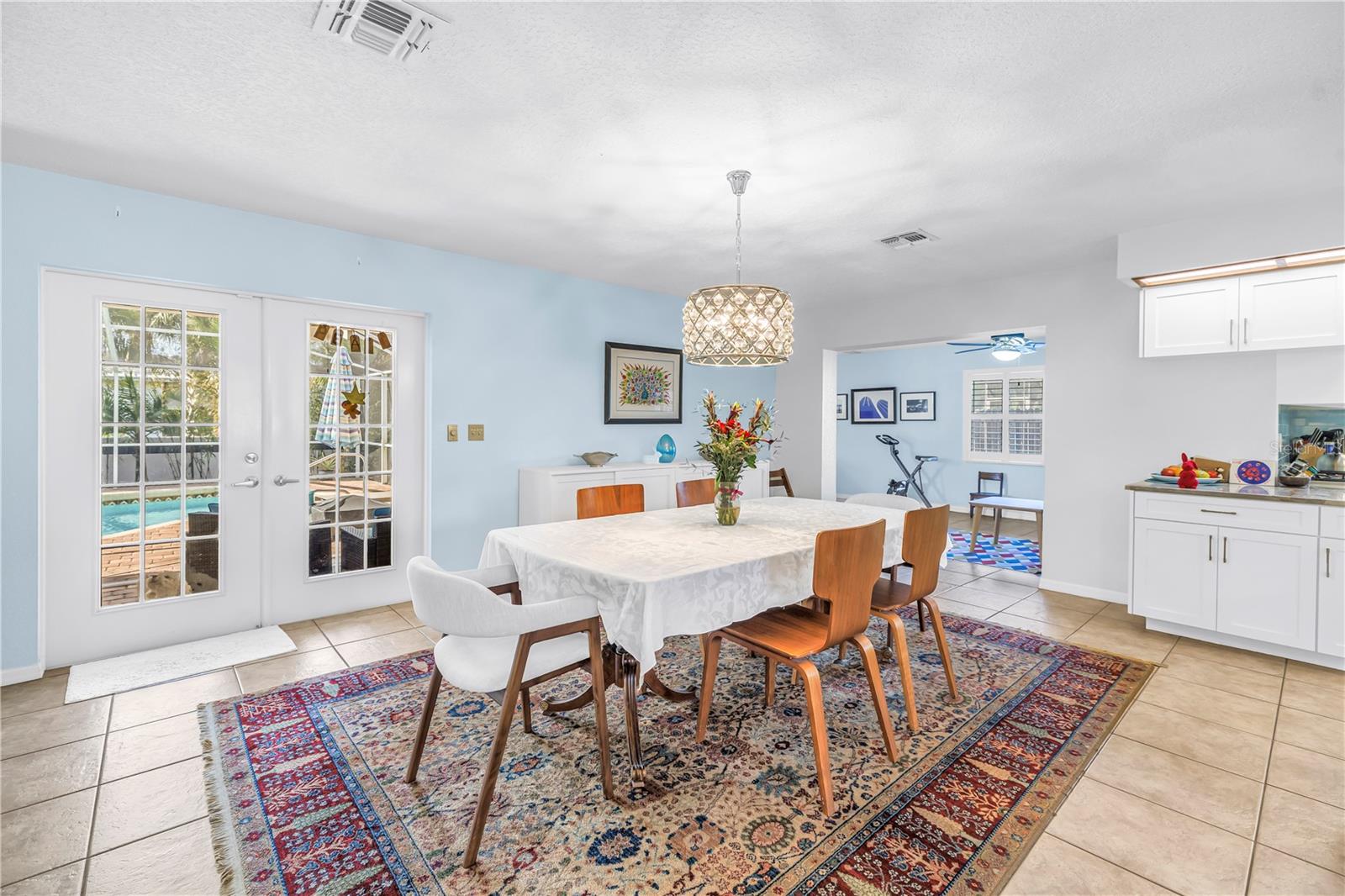 Image 16 of 93 For 1770 Glen Lakes Boulevard N