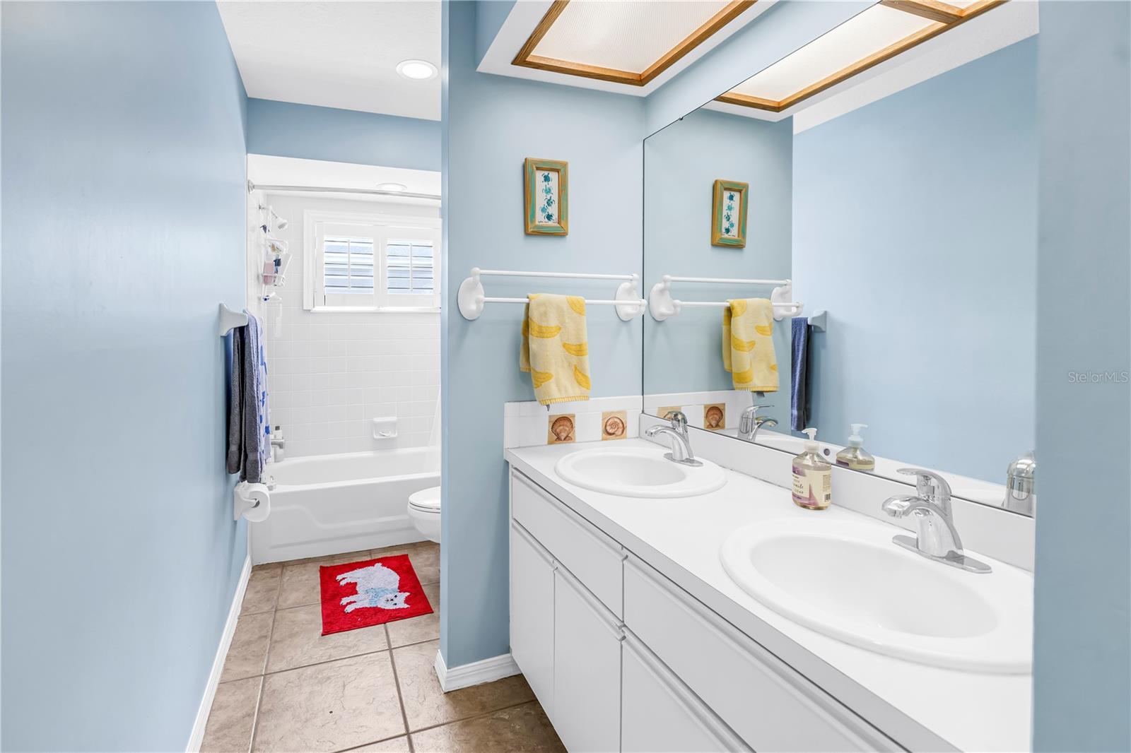 Image 35 of 93 For 1770 Glen Lakes Boulevard N