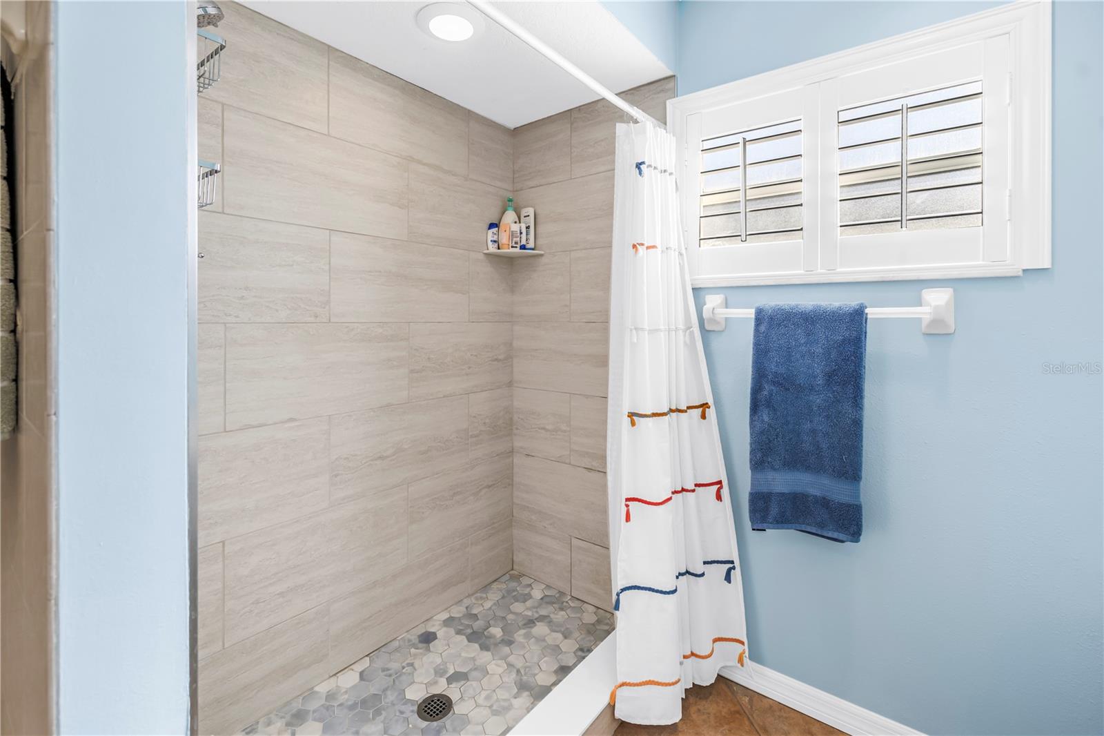 Image 77 of 93 For 1770 Glen Lakes Boulevard N