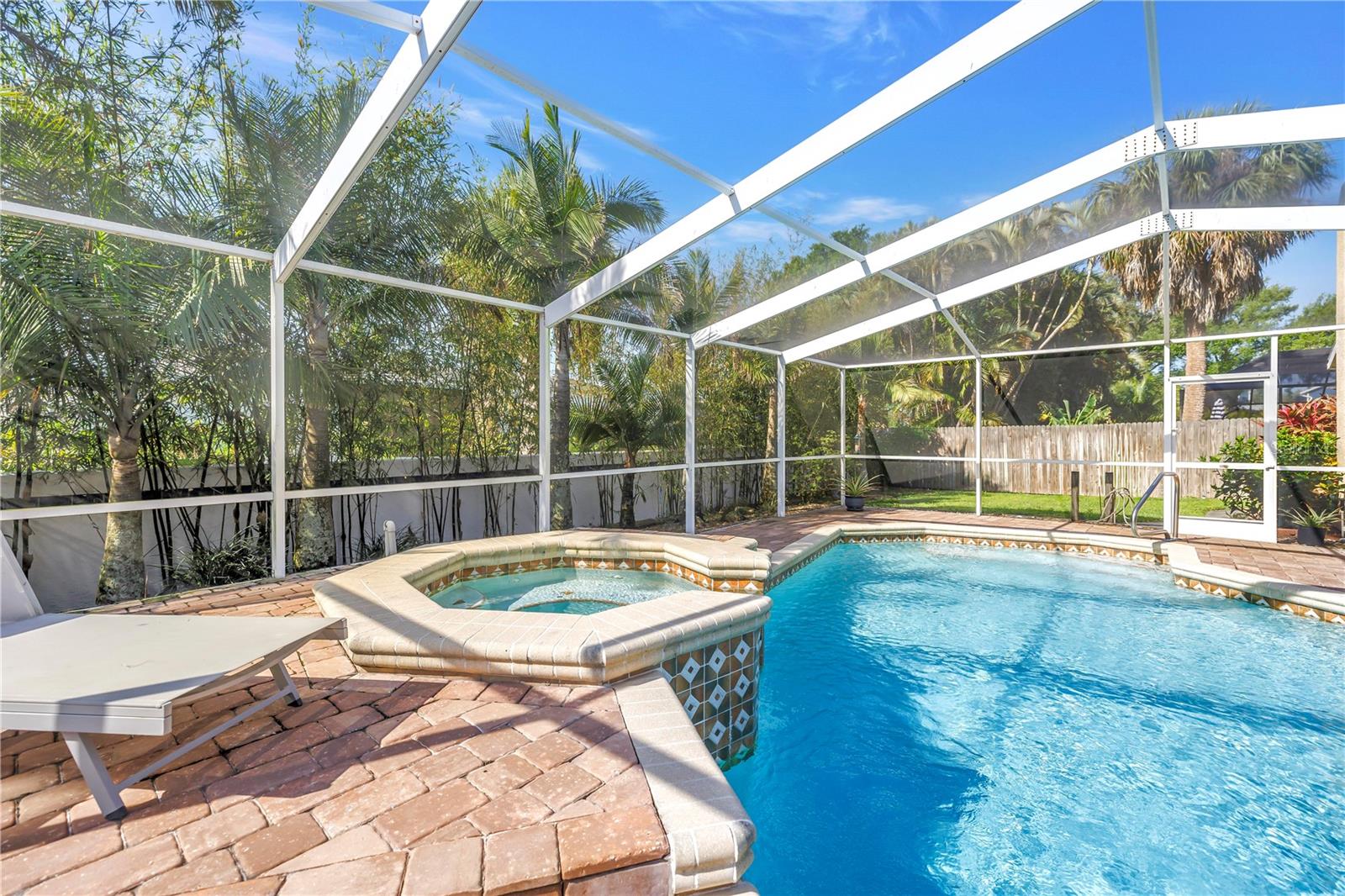 Image 85 of 93 For 1770 Glen Lakes Boulevard N