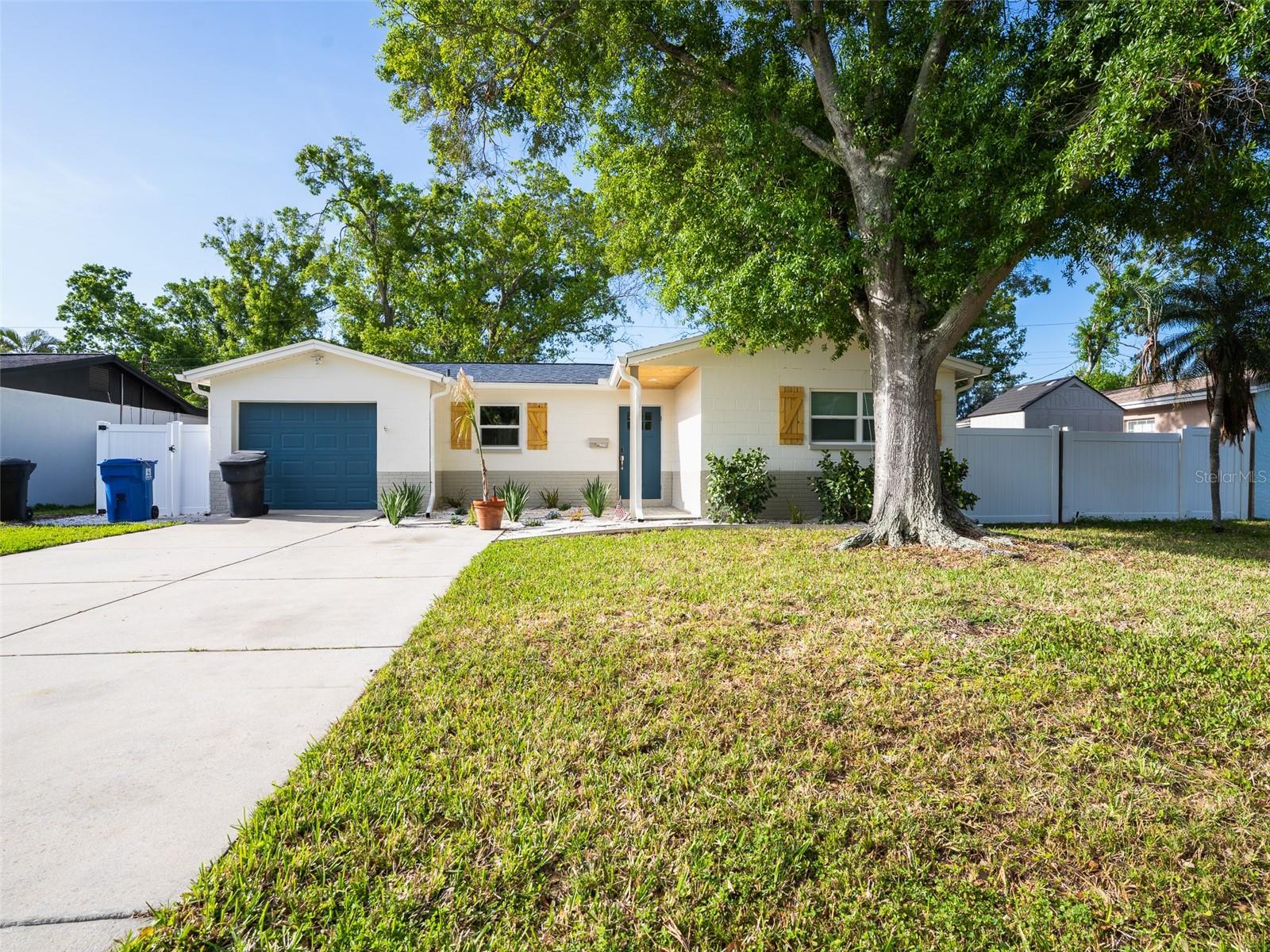 Details for 300 84th Avenue Ne, ST PETERSBURG, FL 33702