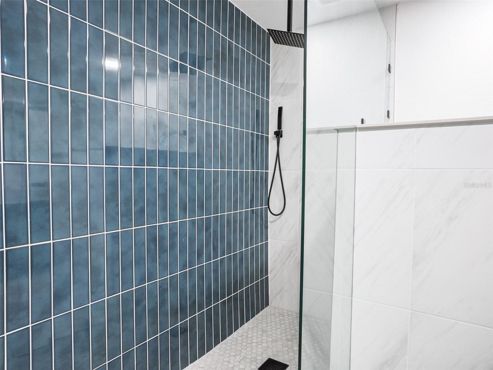 Image 18 of 42 For 300 84th Avenue Ne