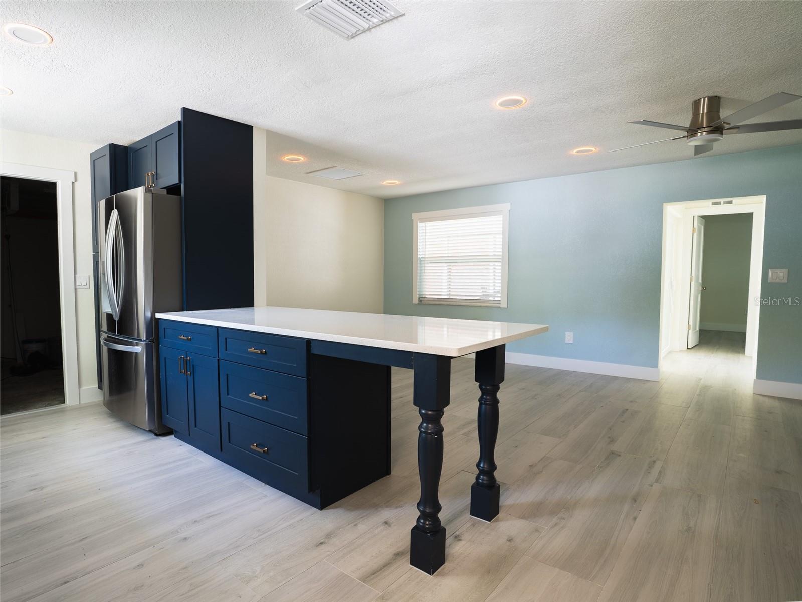 Image 9 of 42 For 300 84th Avenue Ne