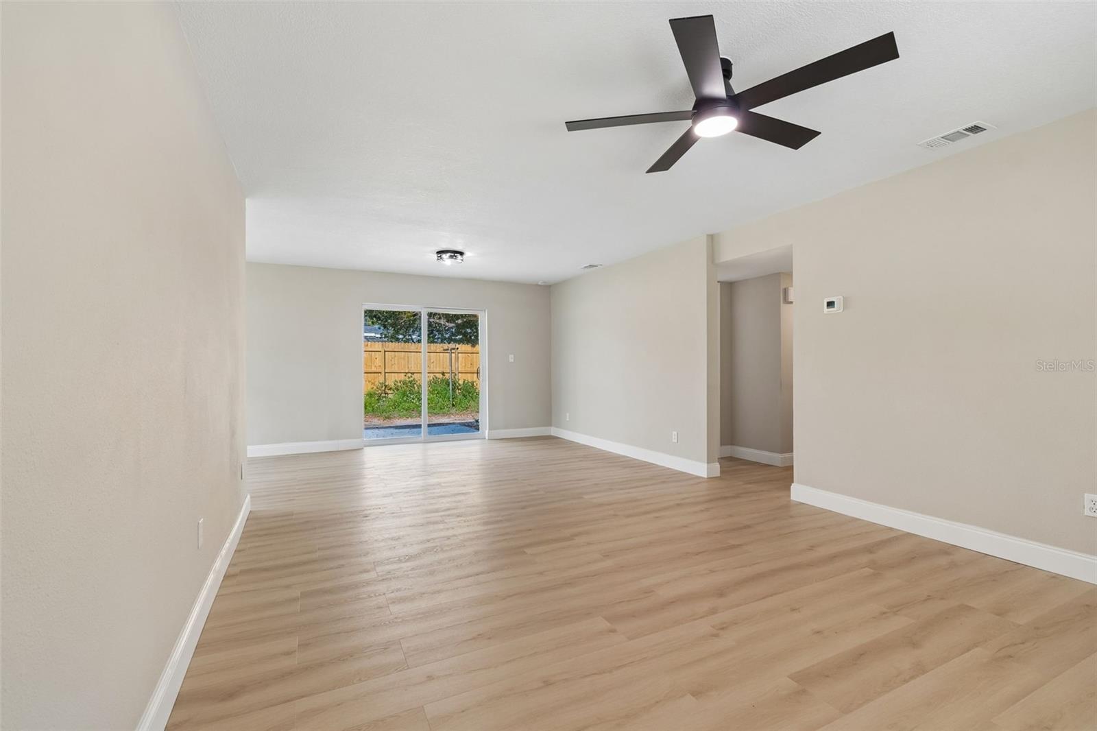 Image 10 of 76 For 2217 Colby Lane