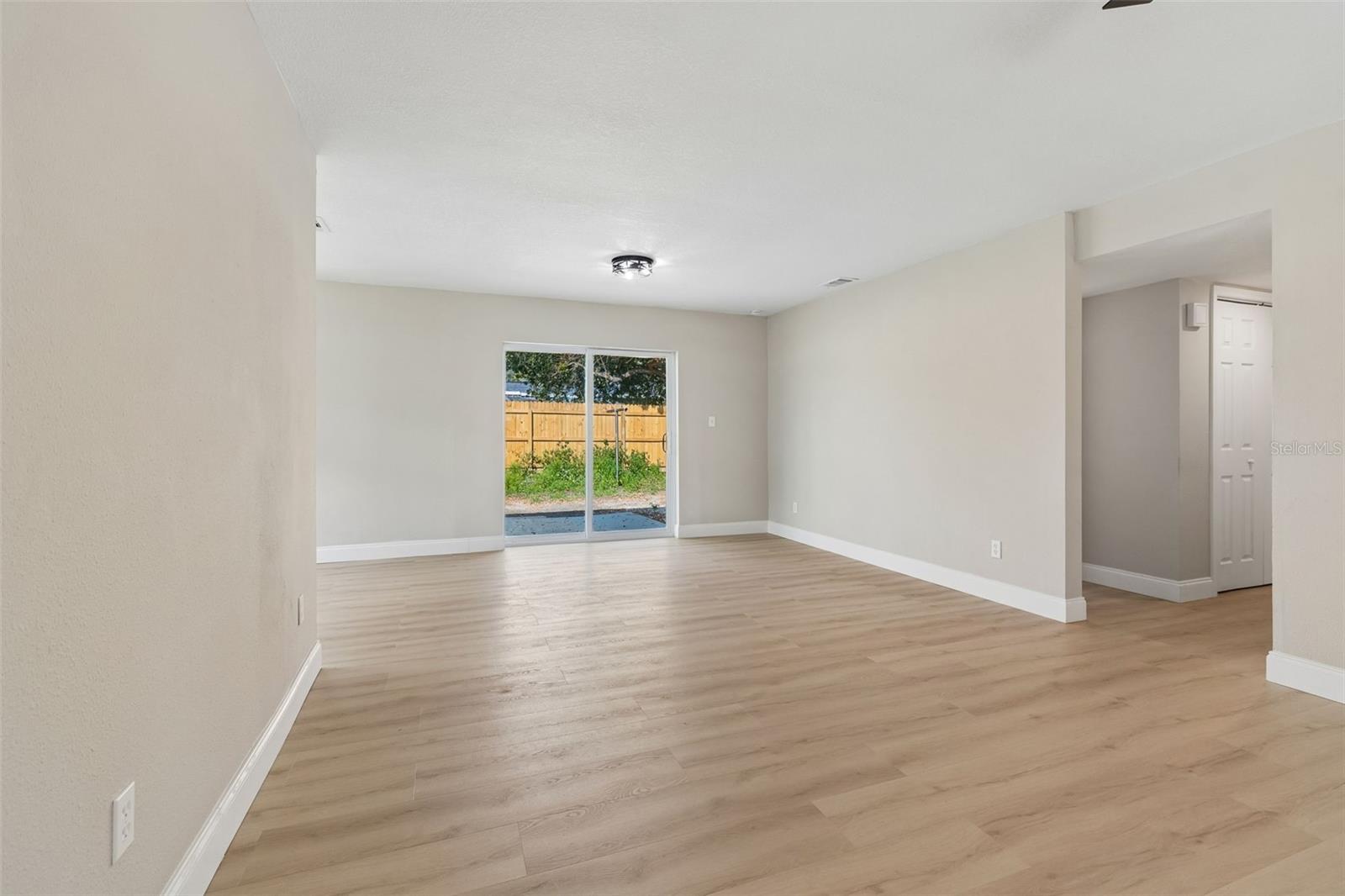 Image 11 of 76 For 2217 Colby Lane