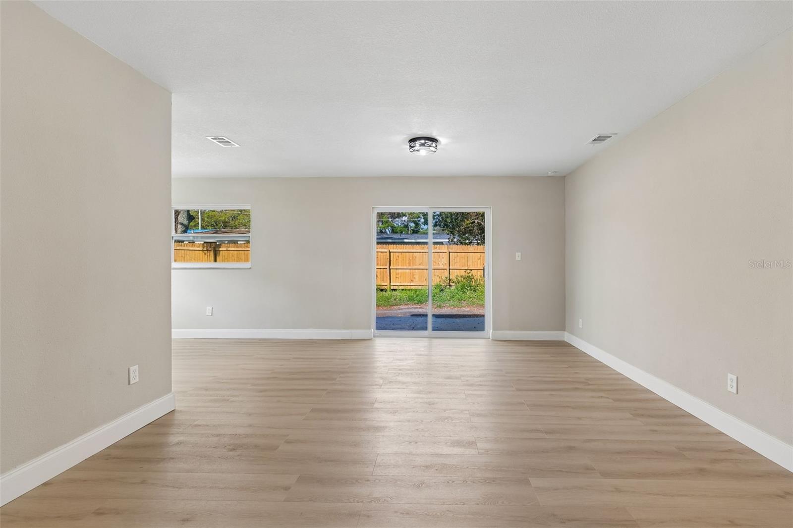 Image 12 of 76 For 2217 Colby Lane