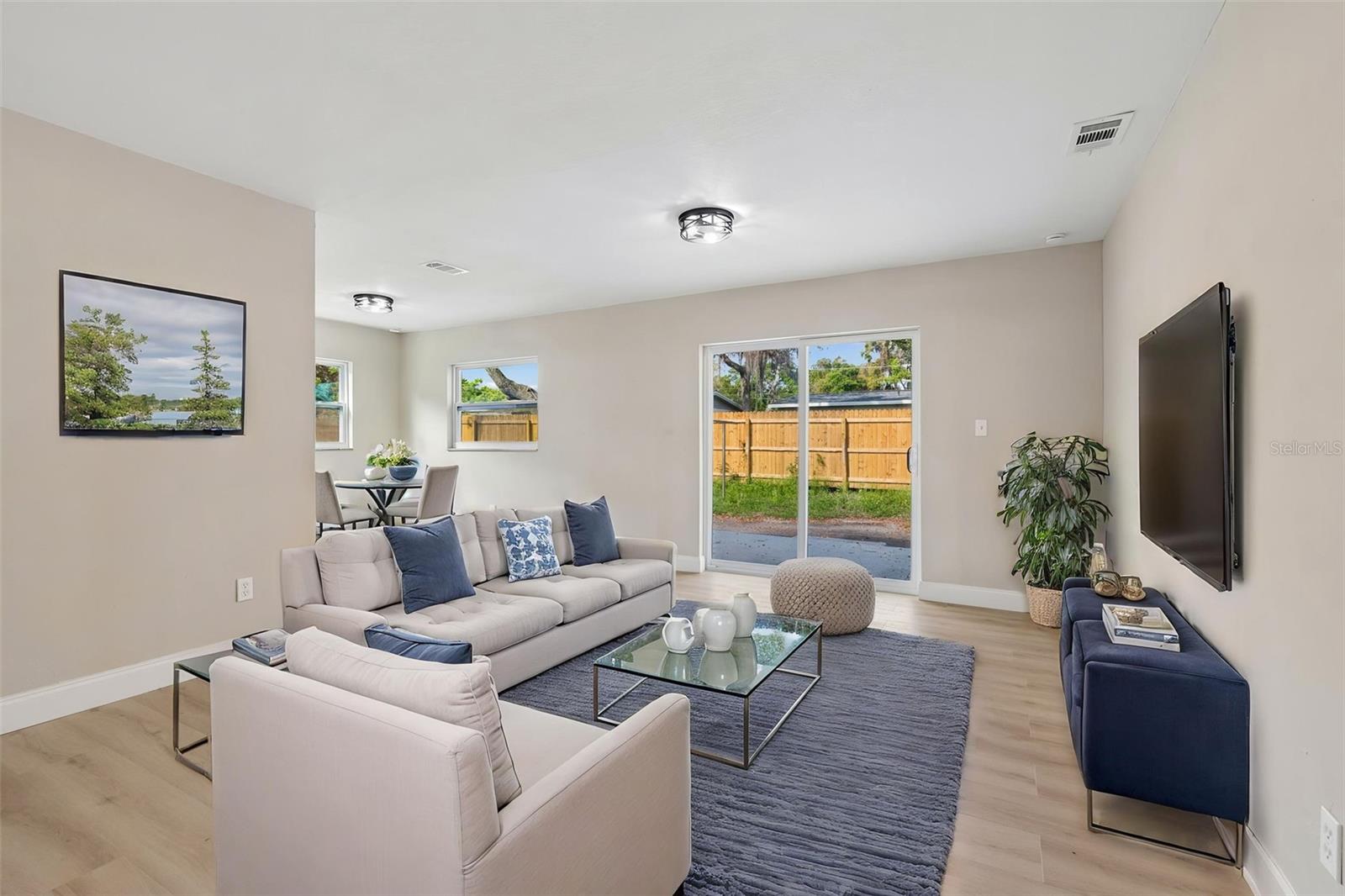 Image 13 of 76 For 2217 Colby Lane