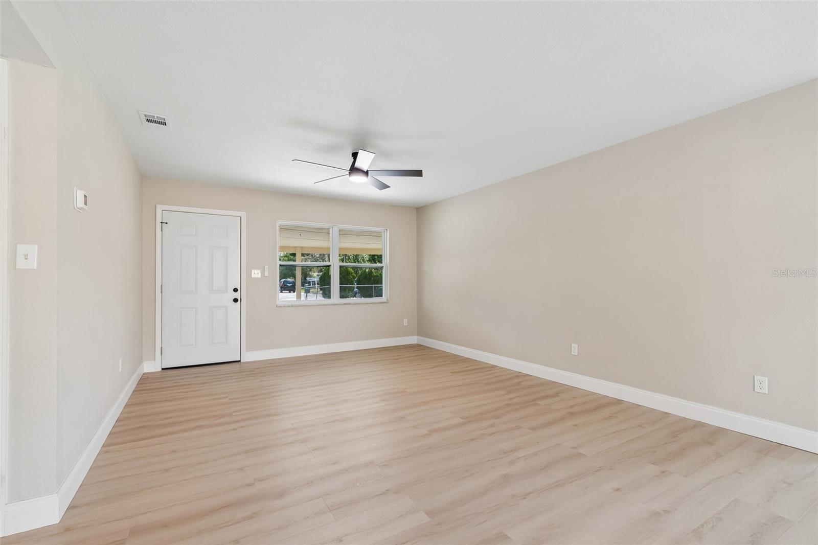 Image 14 of 76 For 2217 Colby Lane