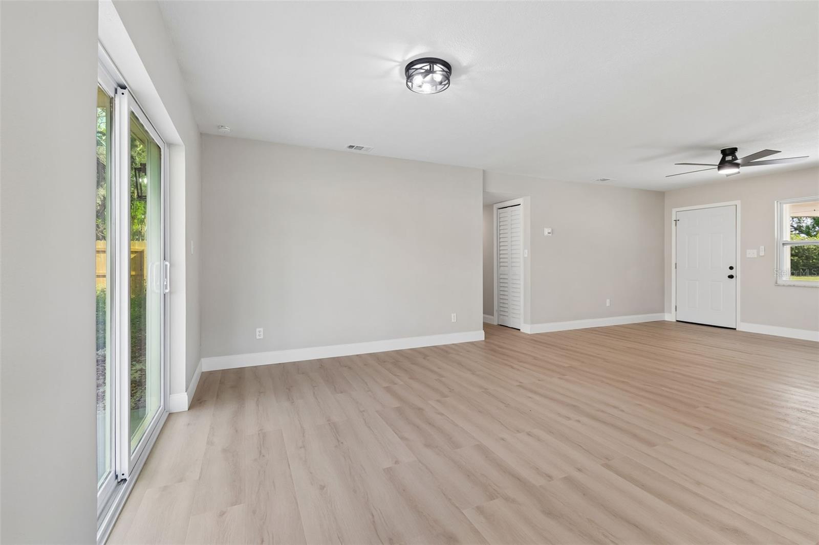 Image 18 of 76 For 2217 Colby Lane