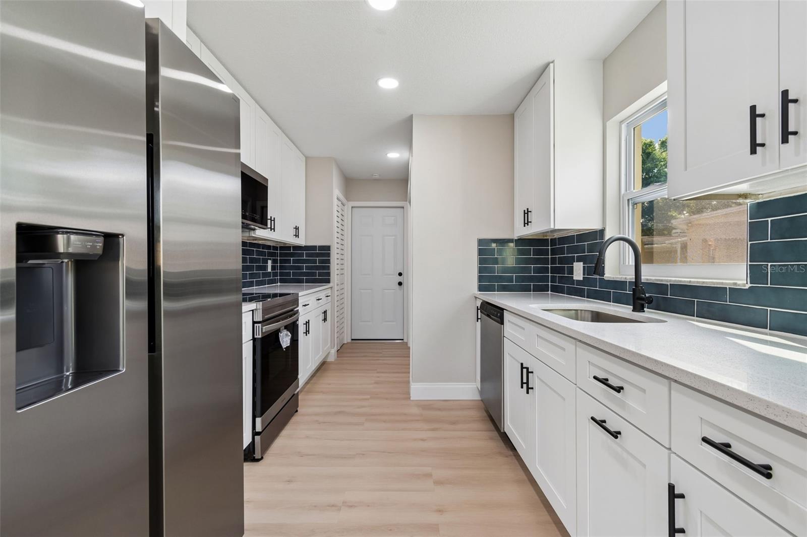 Image 22 of 76 For 2217 Colby Lane