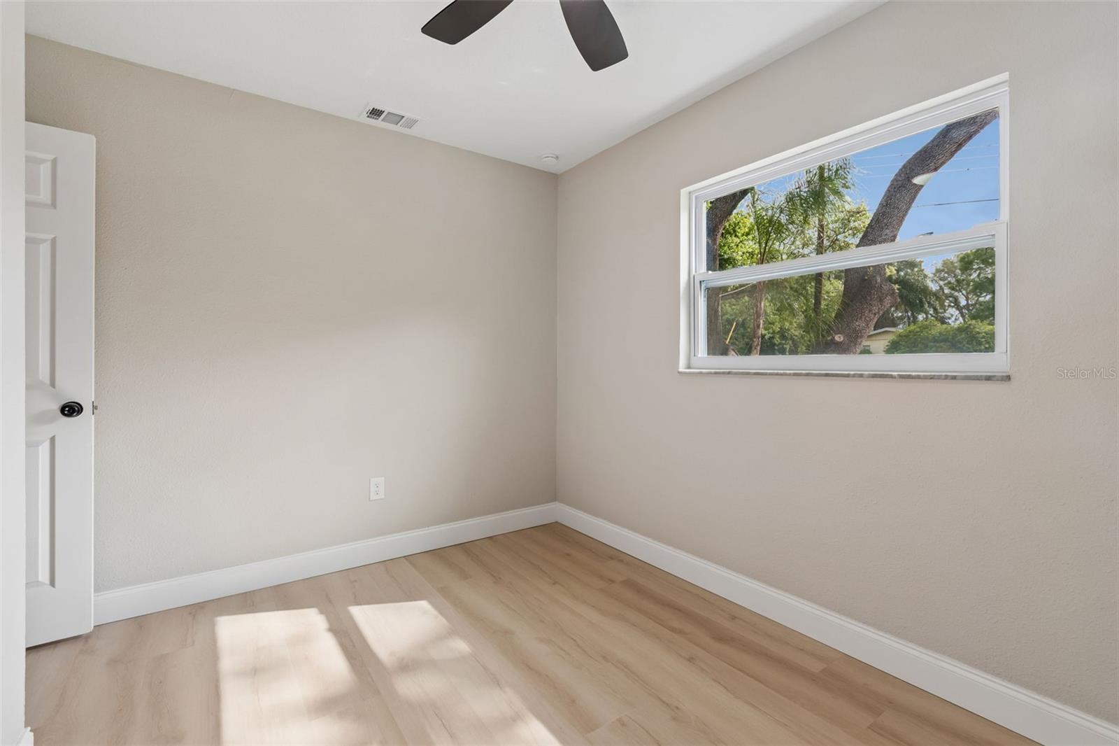 Image 40 of 76 For 2217 Colby Lane