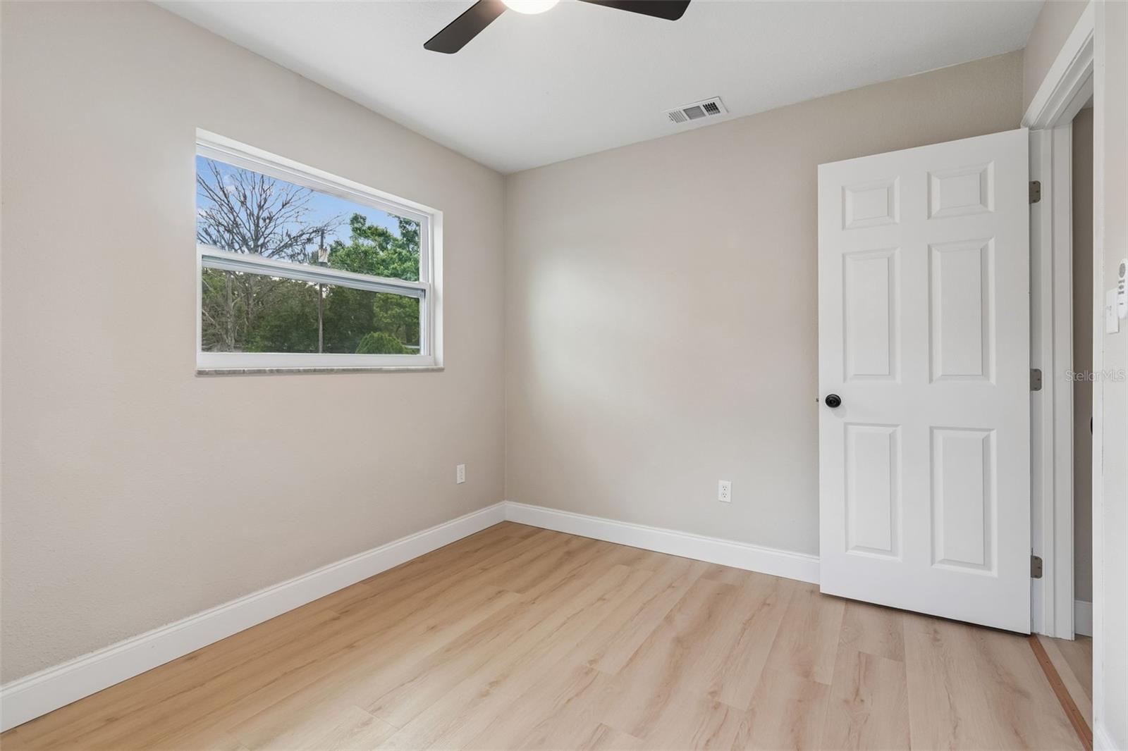 Image 46 of 76 For 2217 Colby Lane