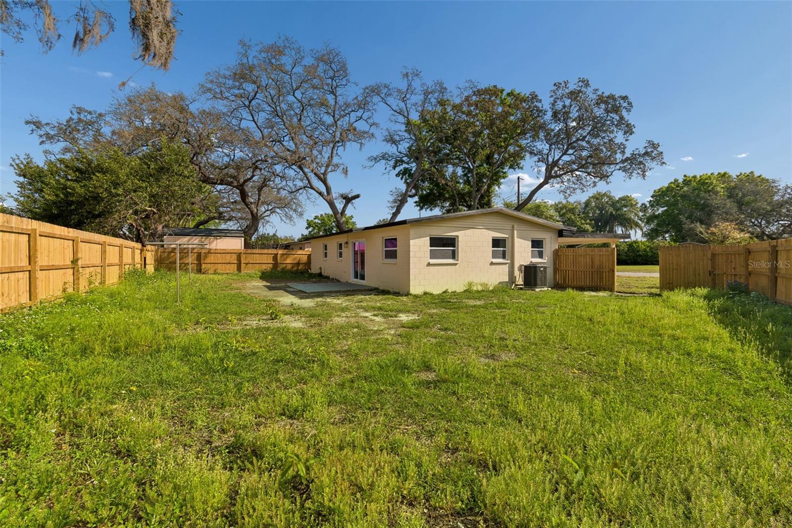 Image 50 of 76 For 2217 Colby Lane