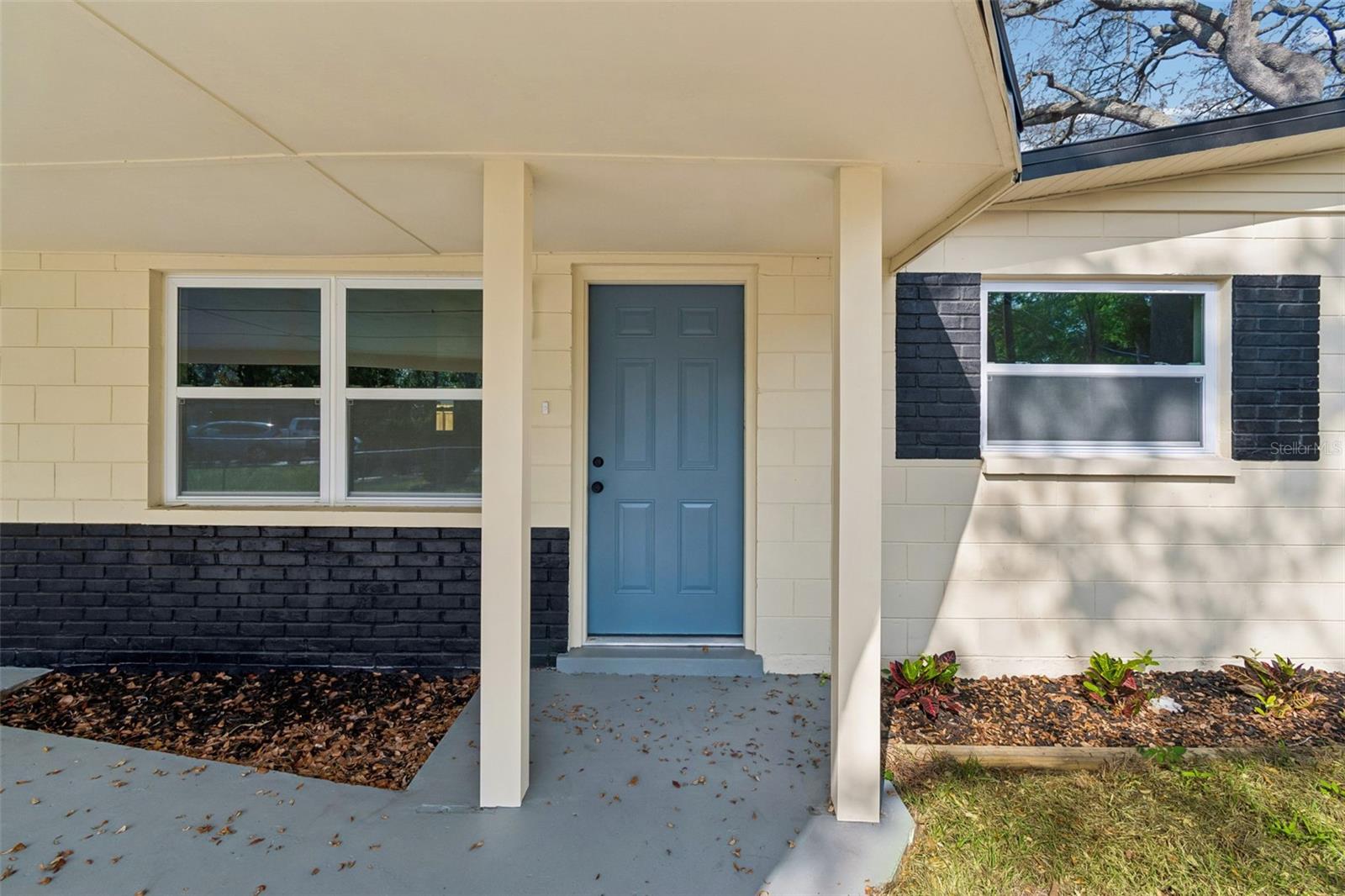 Image 6 of 76 For 2217 Colby Lane