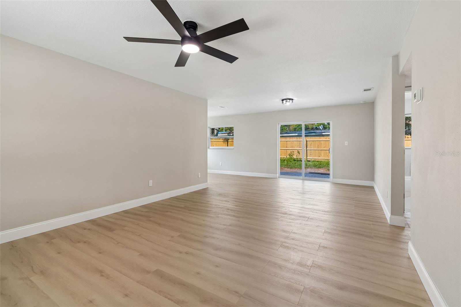 Image 8 of 76 For 2217 Colby Lane