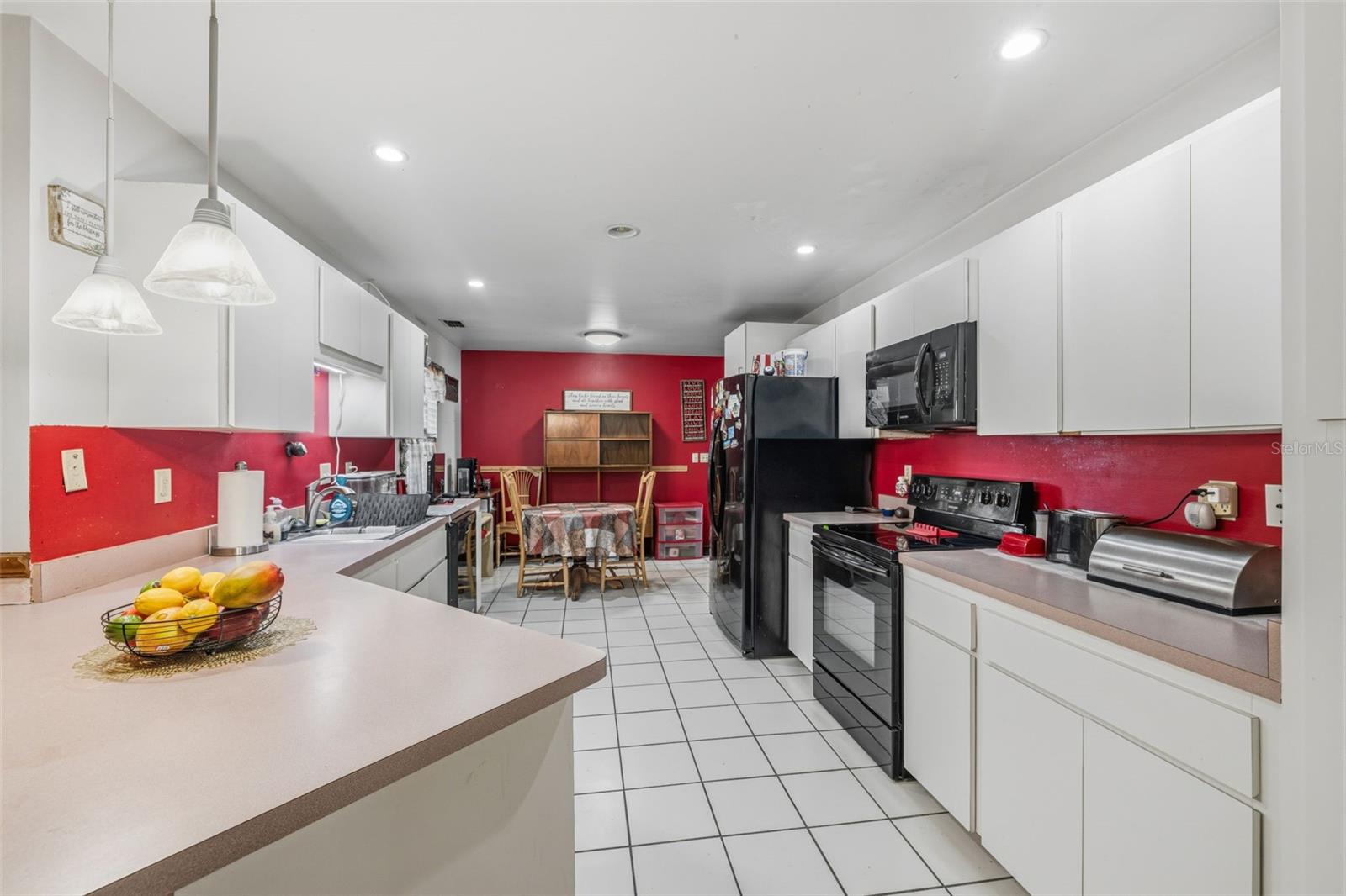 Image 14 of 31 For 4936 Mineola Place