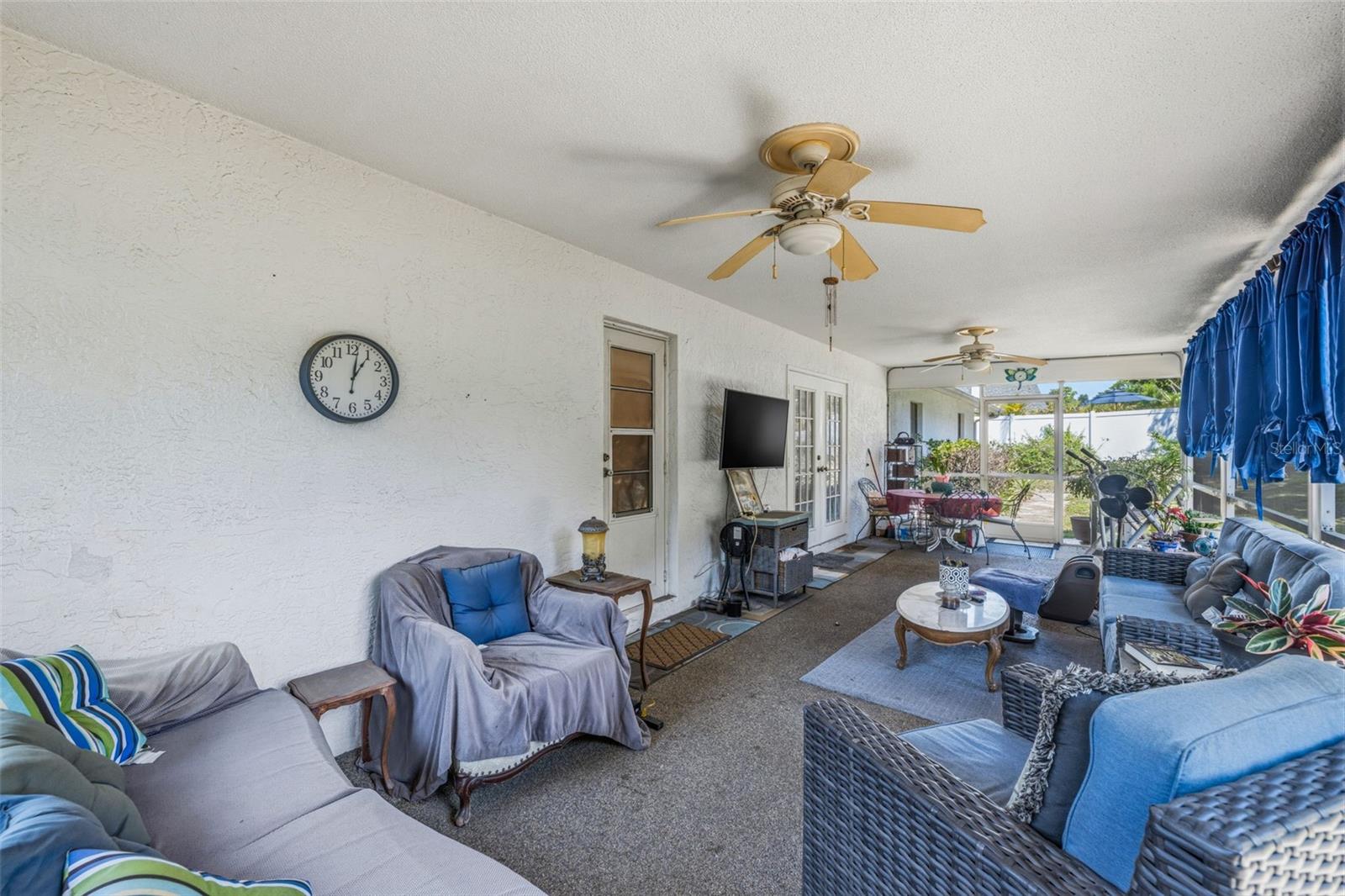 Image 26 of 31 For 4936 Mineola Place