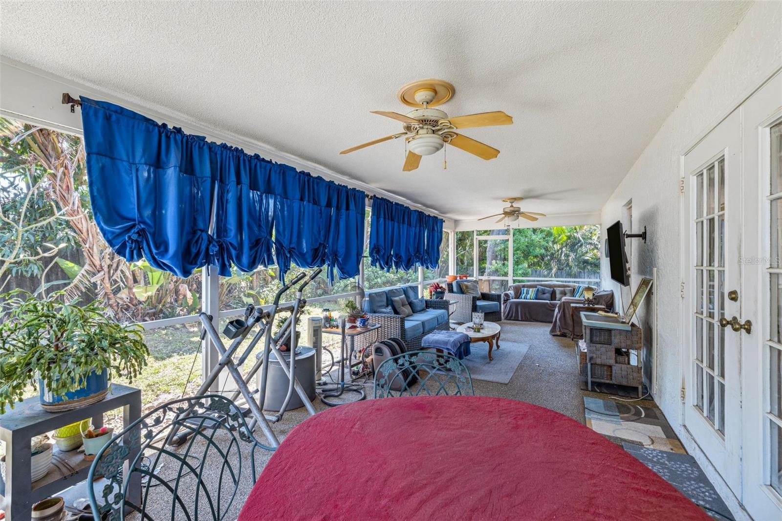 Image 27 of 31 For 4936 Mineola Place