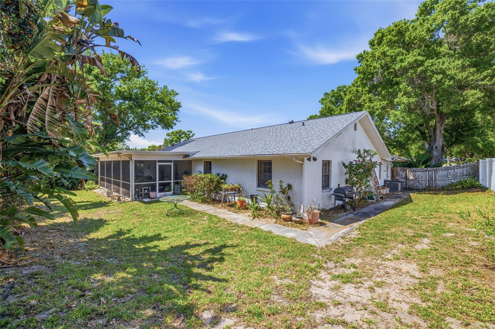 Image 28 of 31 For 4936 Mineola Place