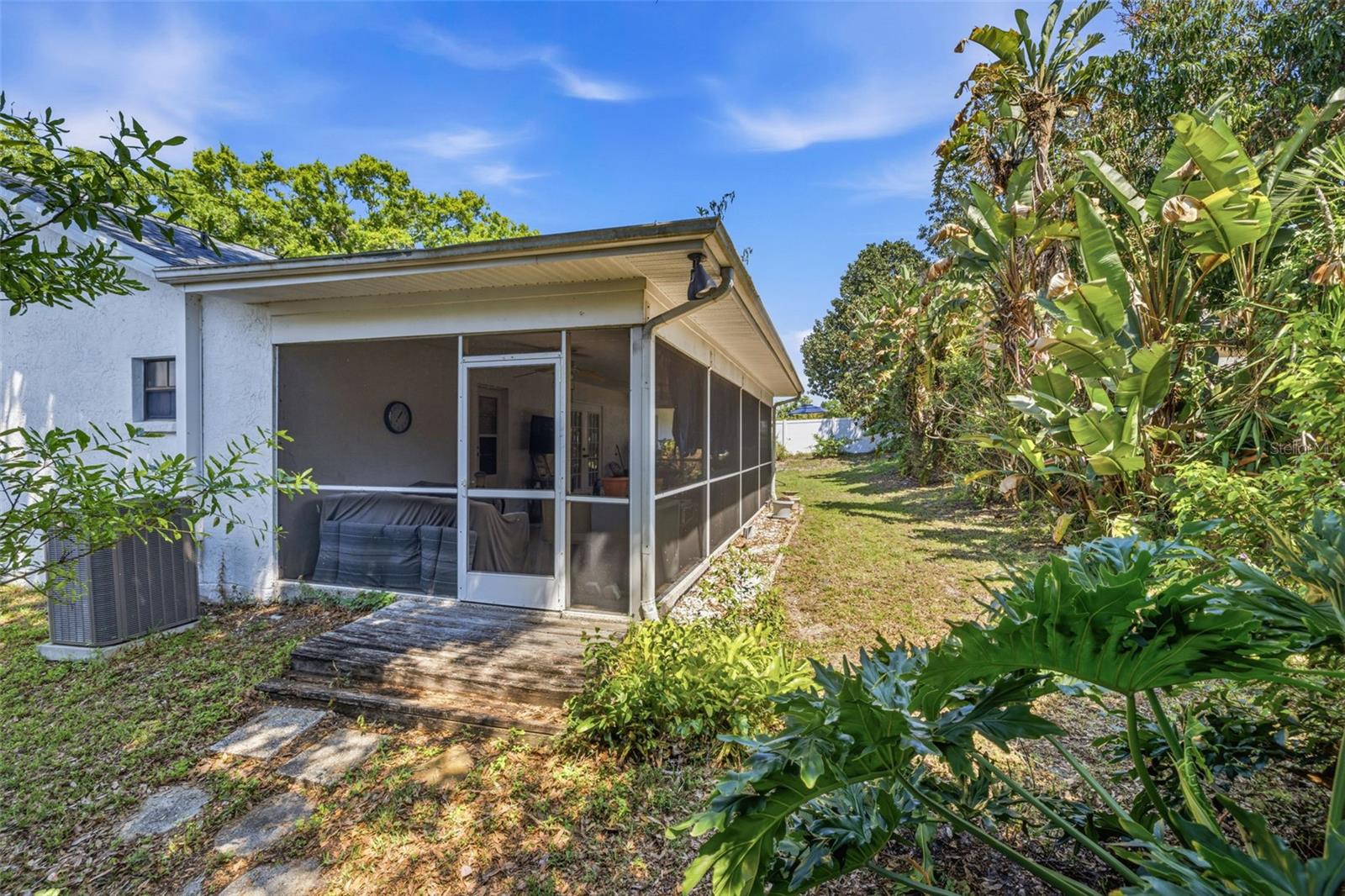 Image 30 of 31 For 4936 Mineola Place