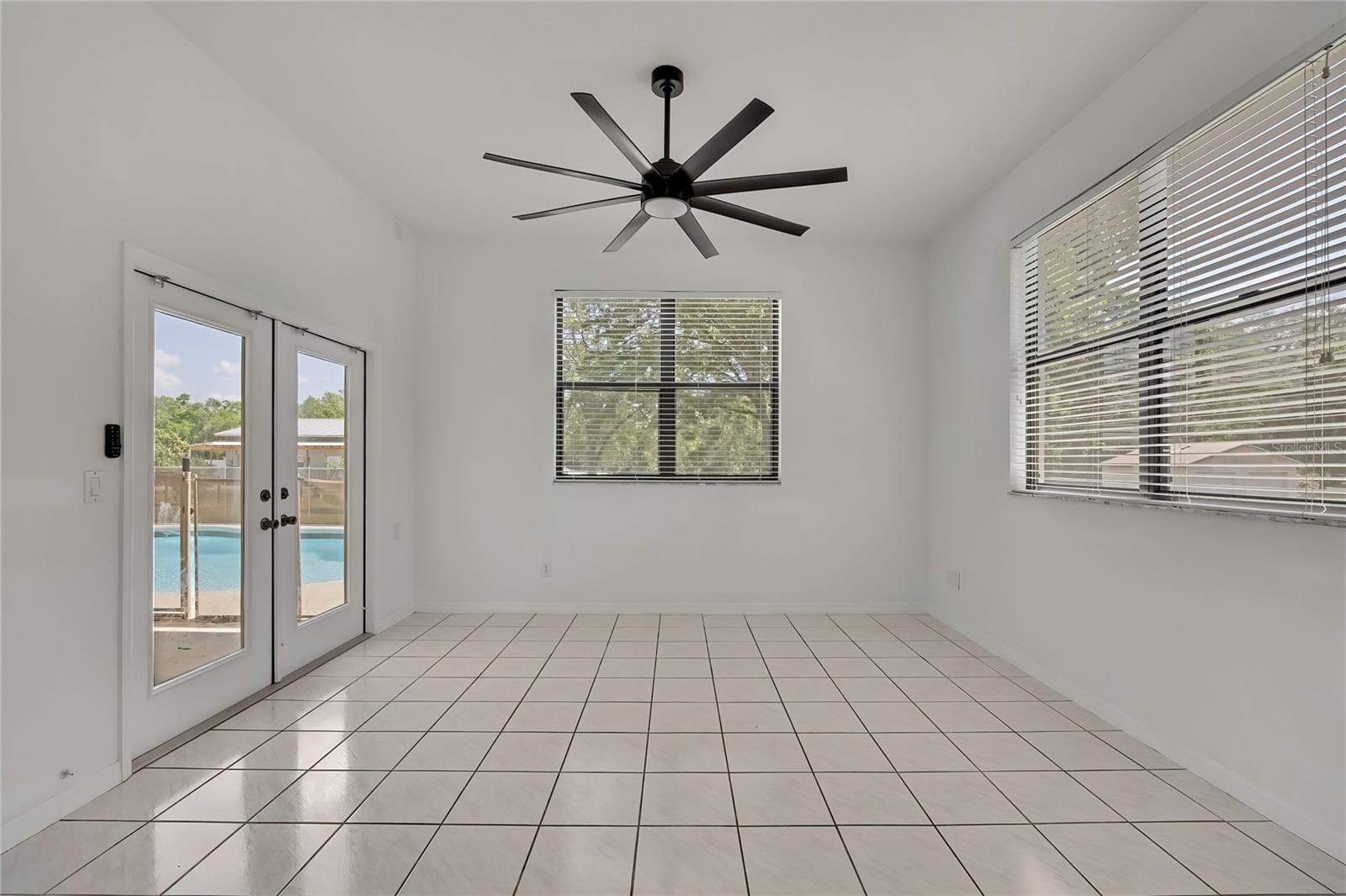 Image 26 of 63 For 18401 30th Street