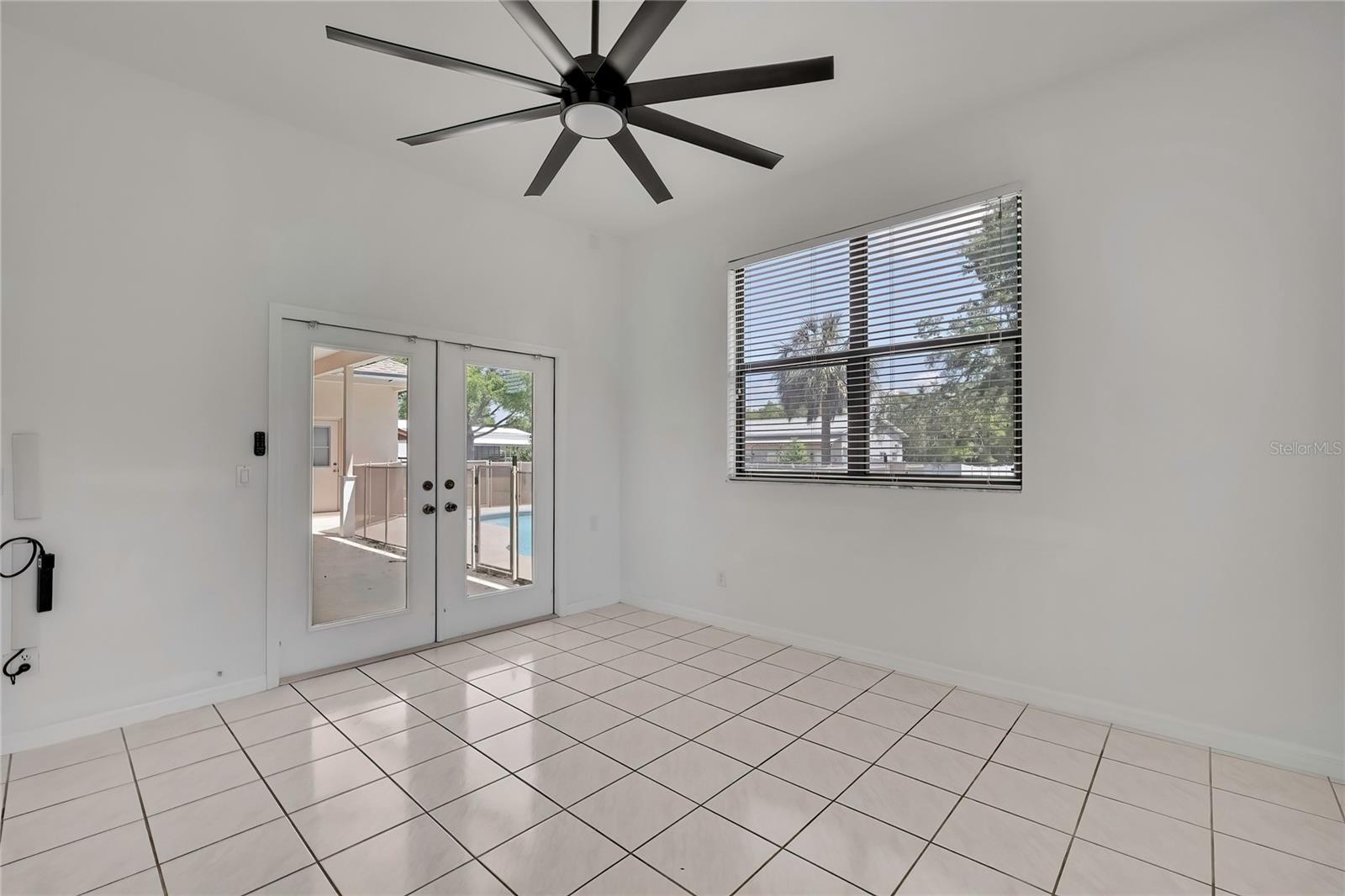 Image 27 of 63 For 18401 30th Street