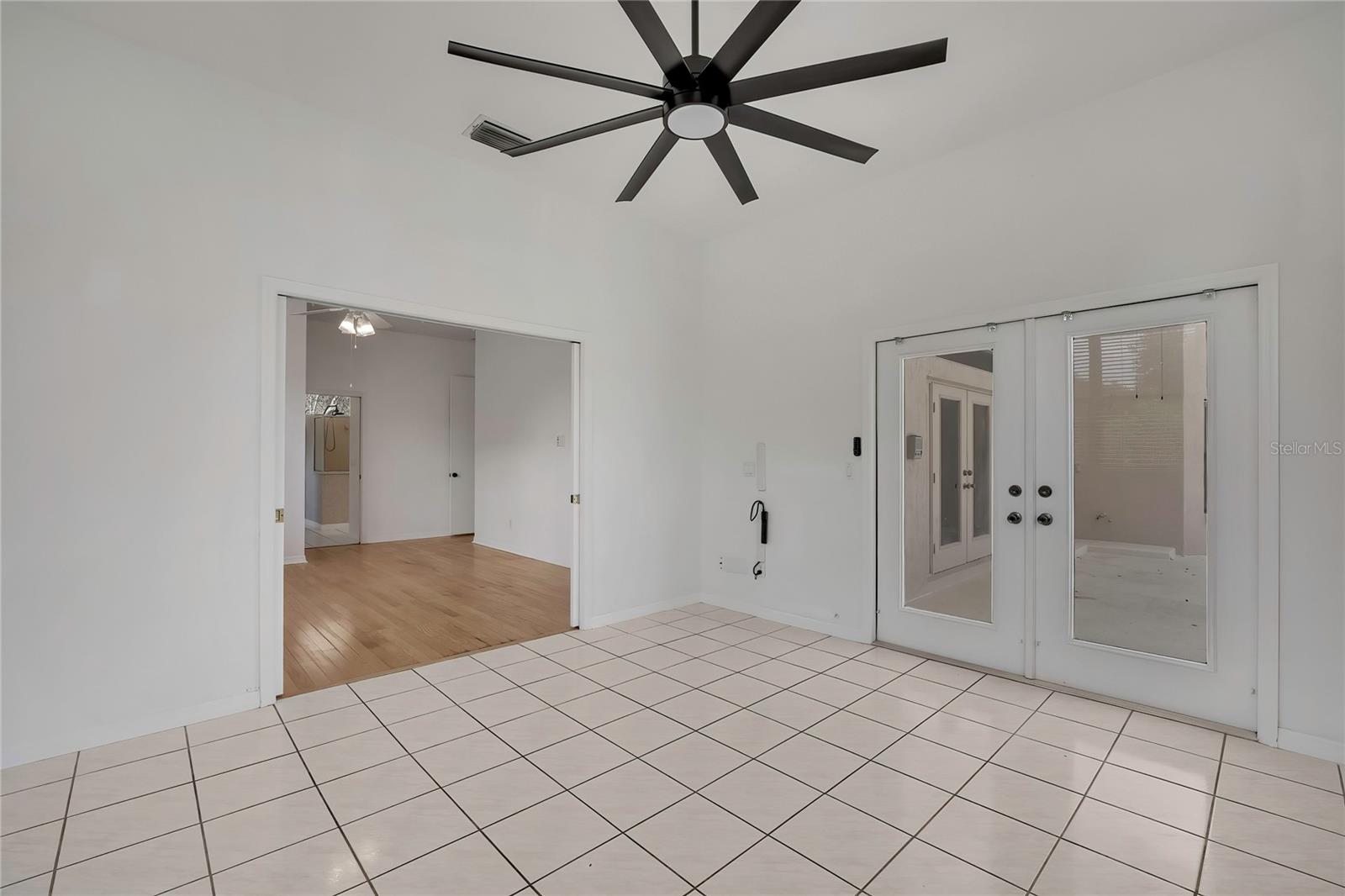 Image 28 of 63 For 18401 30th Street