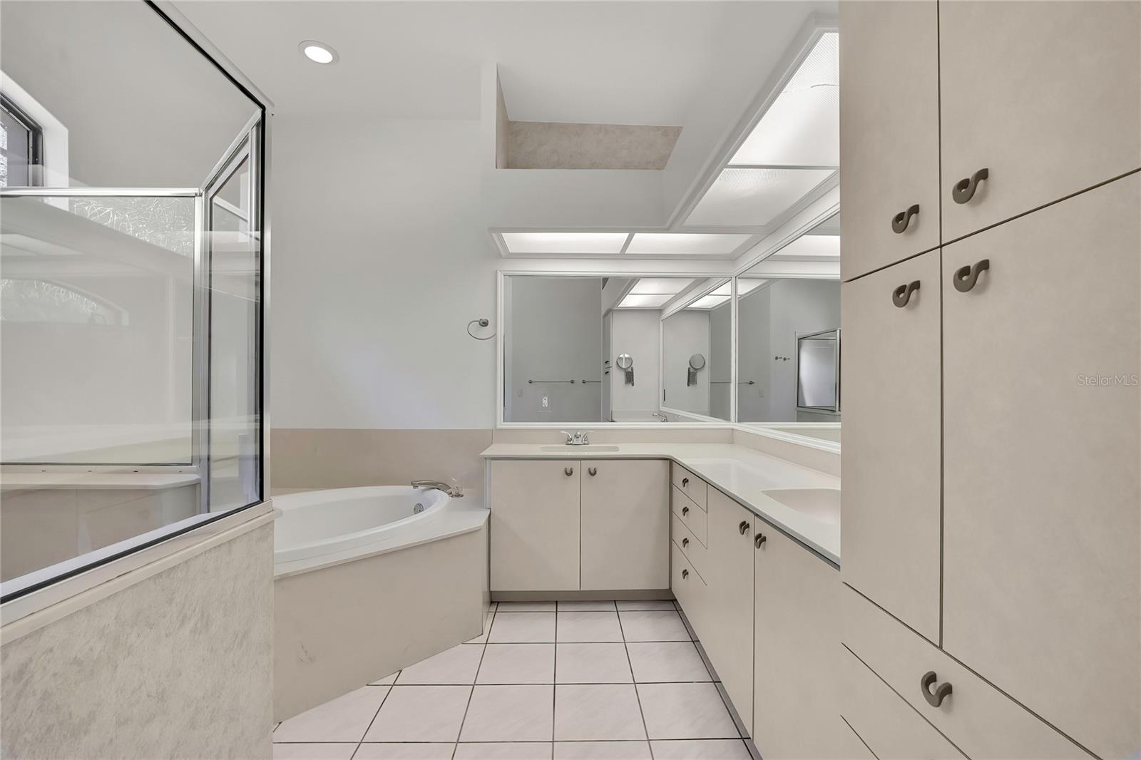 Image 31 of 63 For 18401 30th Street