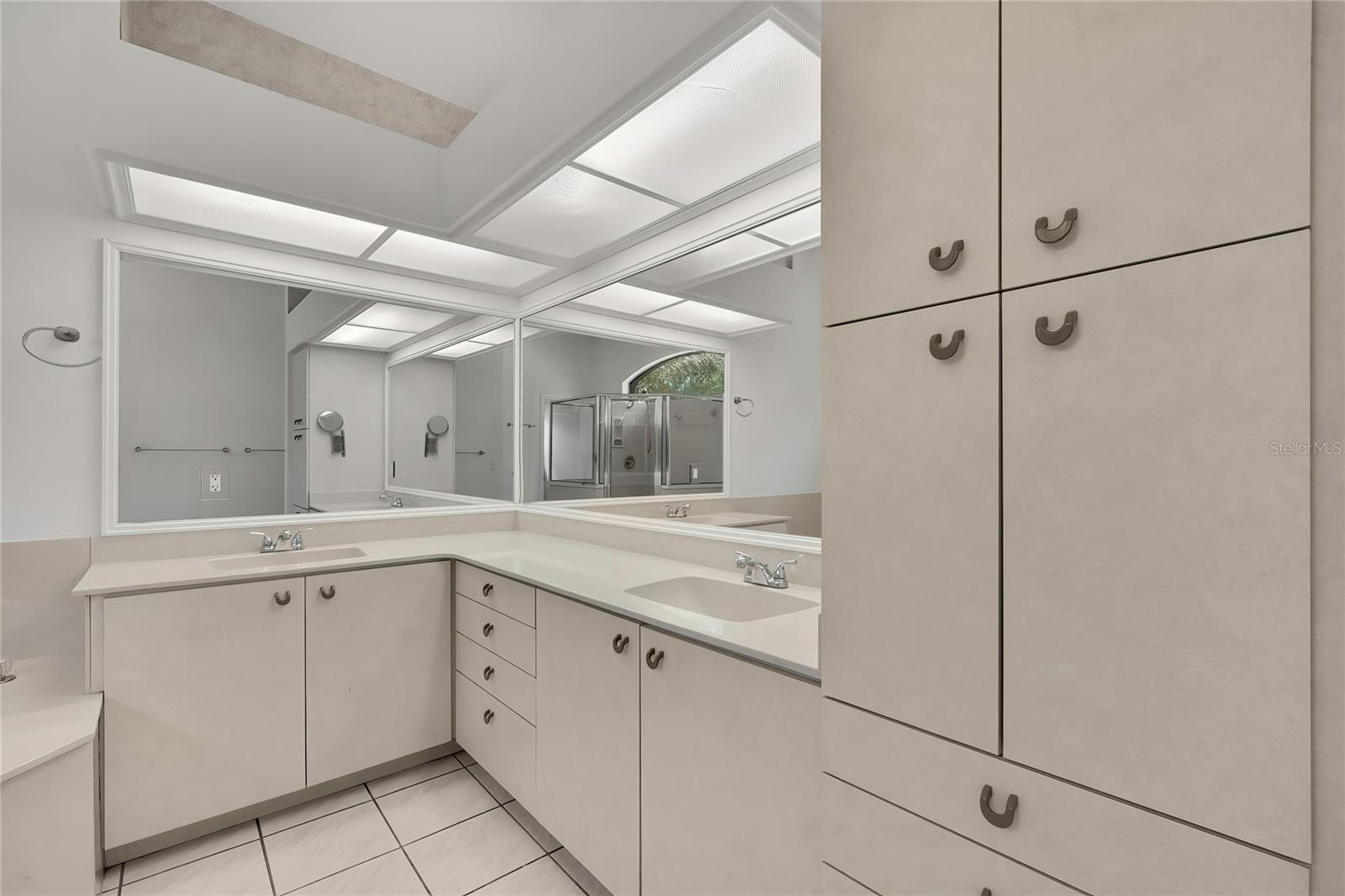 Image 32 of 63 For 18401 30th Street