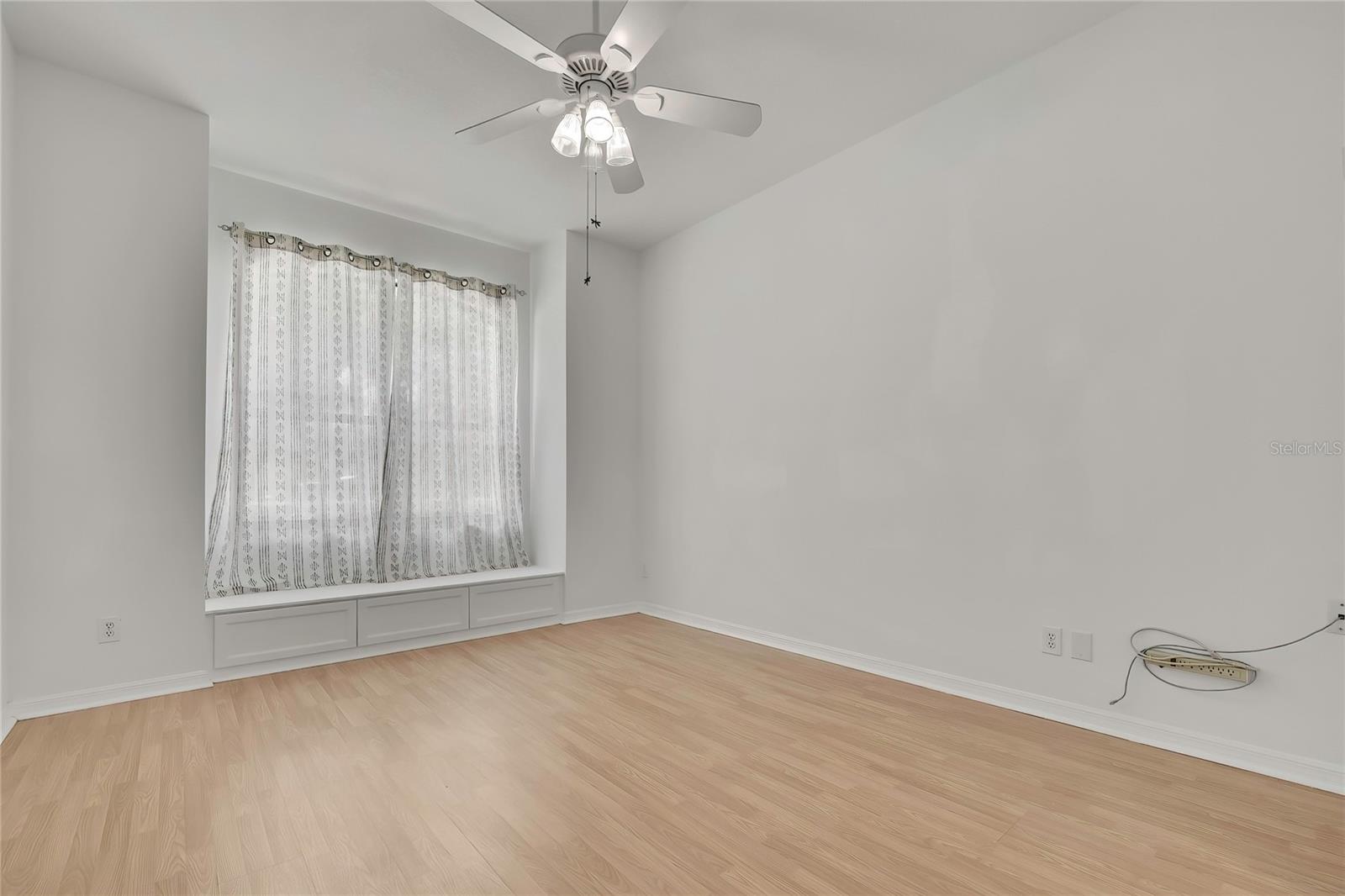 Image 35 of 63 For 18401 30th Street