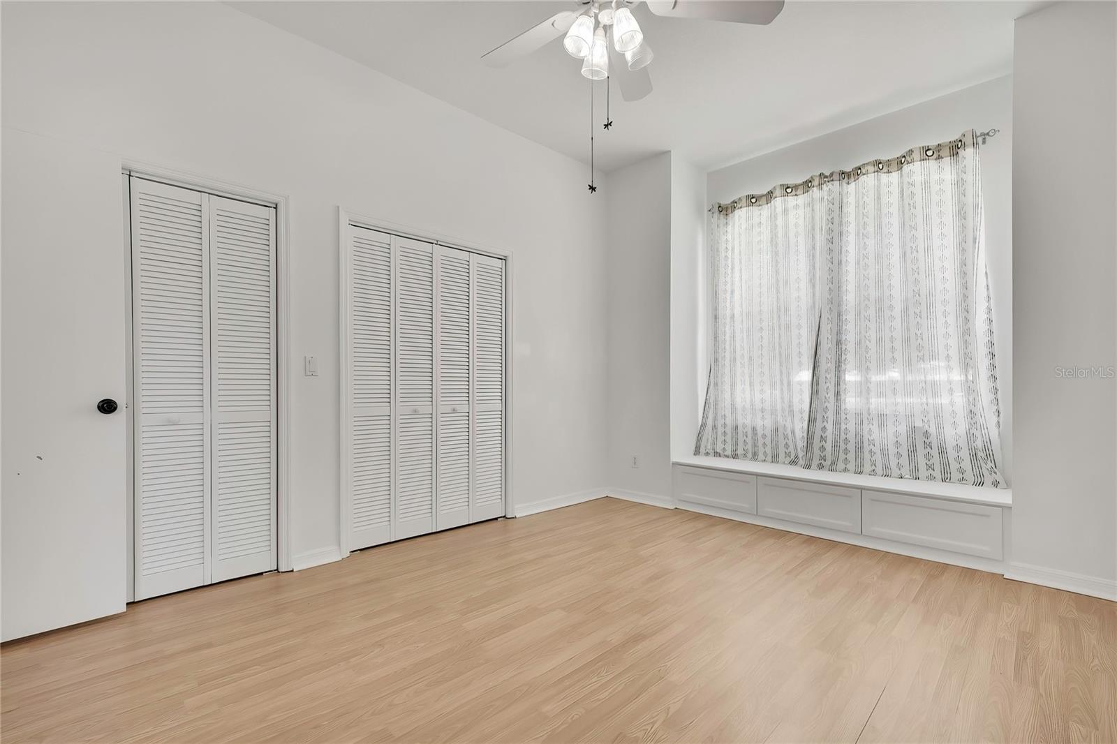 Image 36 of 63 For 18401 30th Street